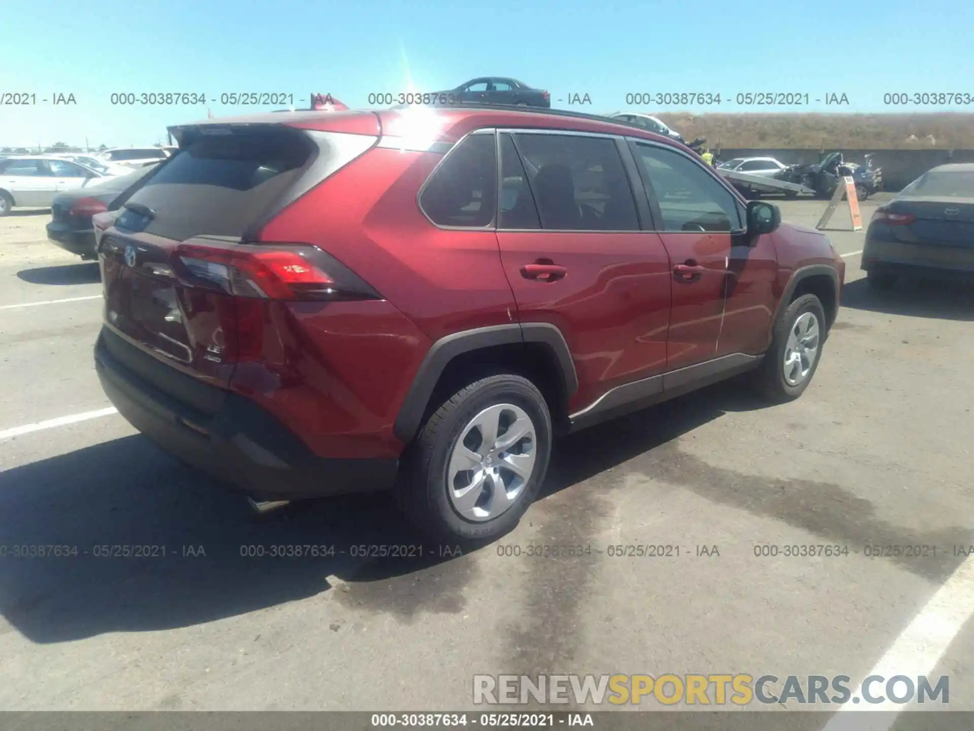 4 Photograph of a damaged car 2T3F1RFV2MW173860 TOYOTA RAV4 2021