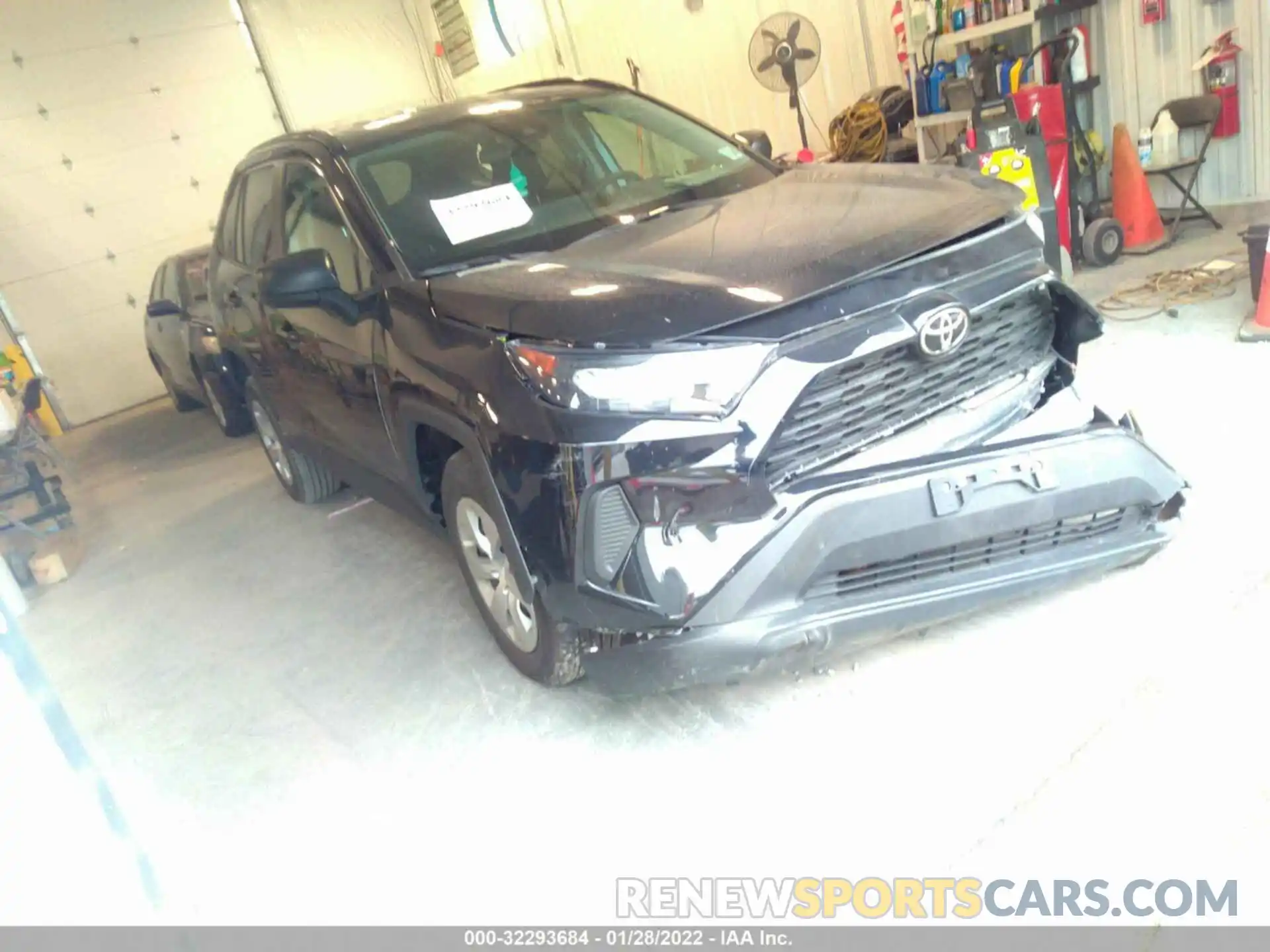 1 Photograph of a damaged car 2T3F1RFV2MW178251 TOYOTA RAV4 2021