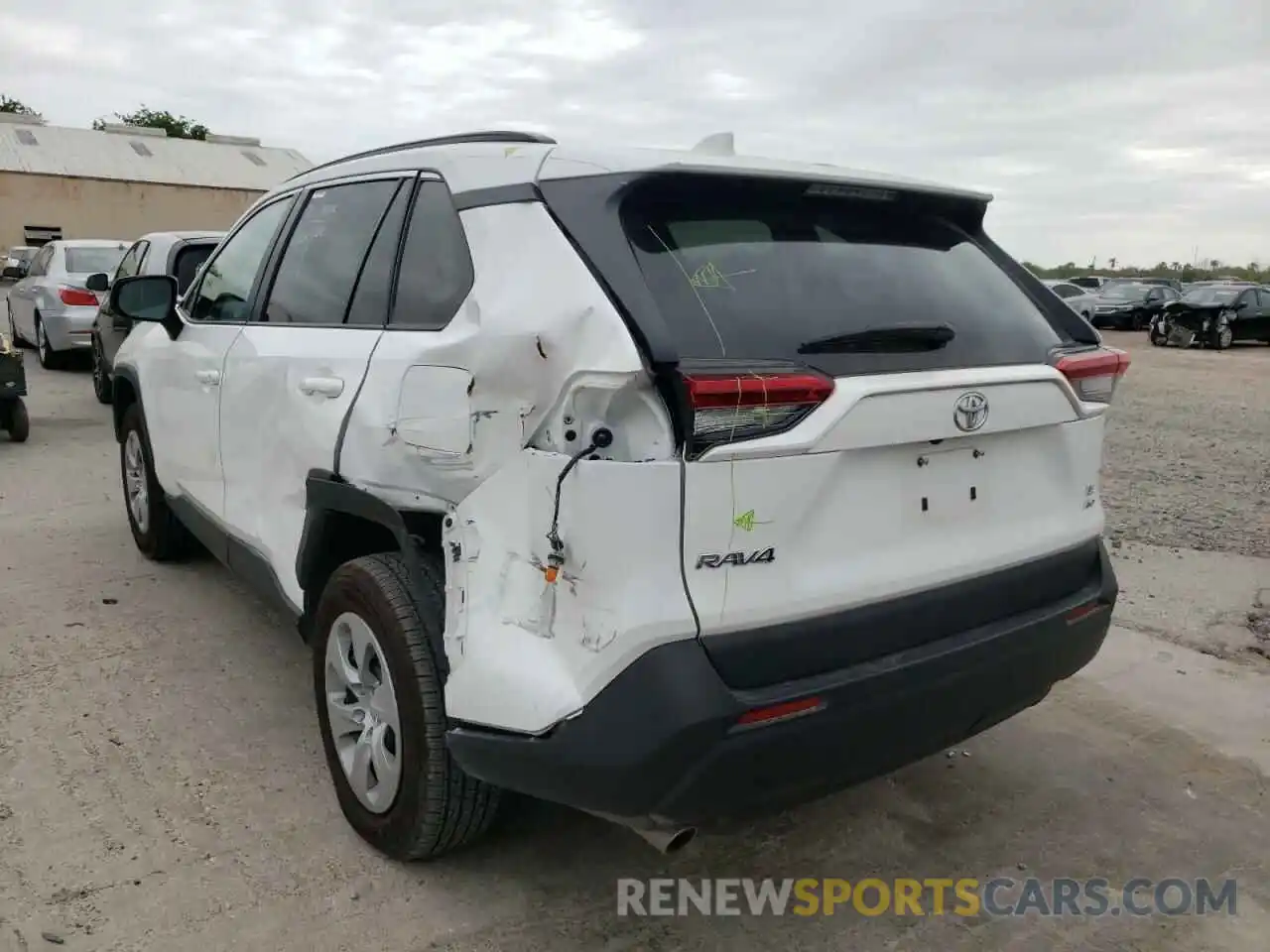 3 Photograph of a damaged car 2T3F1RFV2MW185278 TOYOTA RAV4 2021