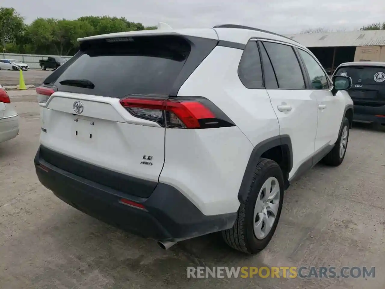 4 Photograph of a damaged car 2T3F1RFV2MW185278 TOYOTA RAV4 2021