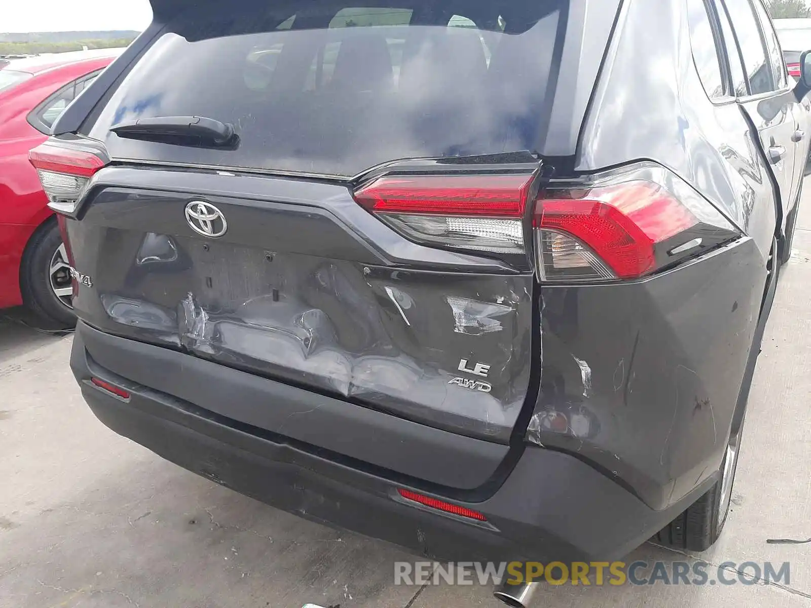 9 Photograph of a damaged car 2T3F1RFV2MW194904 TOYOTA RAV4 2021