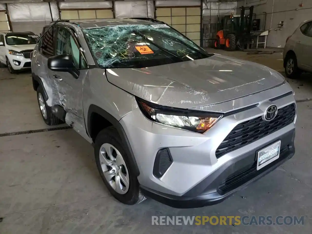 1 Photograph of a damaged car 2T3F1RFV2MW219915 TOYOTA RAV4 2021