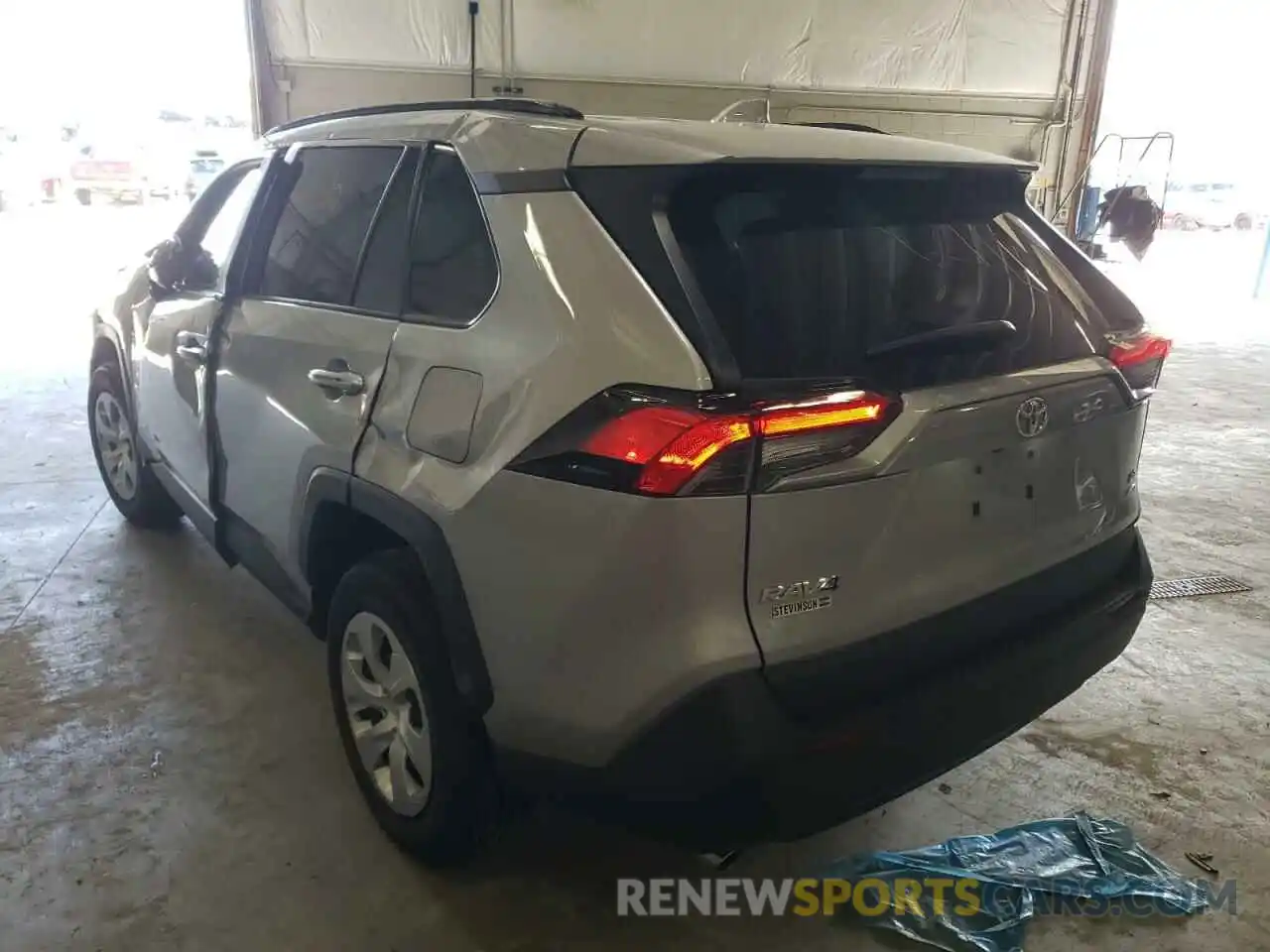 3 Photograph of a damaged car 2T3F1RFV2MW219915 TOYOTA RAV4 2021