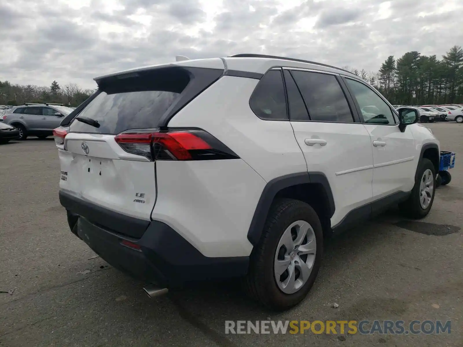 4 Photograph of a damaged car 2T3F1RFV3MC160438 TOYOTA RAV4 2021