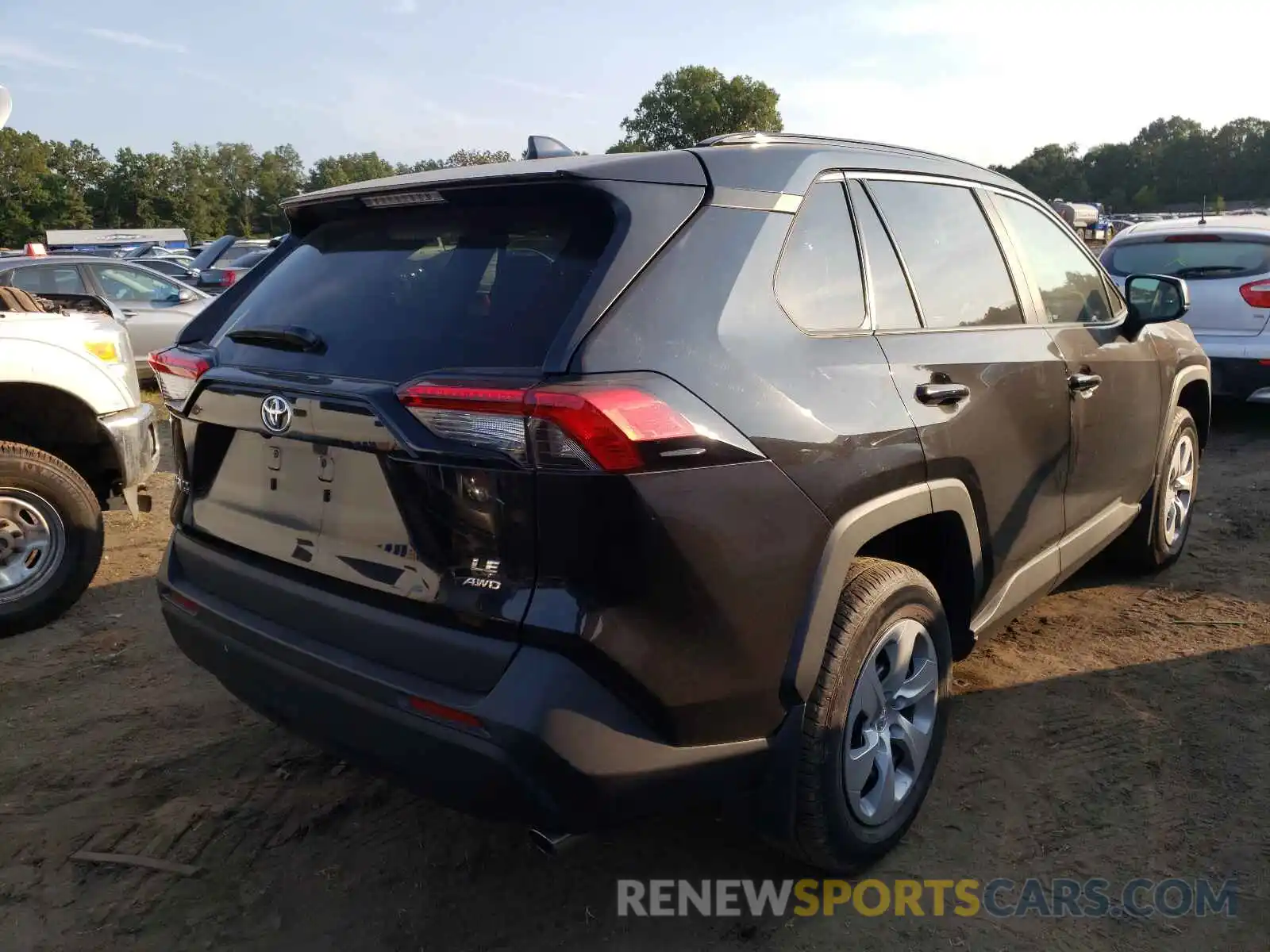 4 Photograph of a damaged car 2T3F1RFV3MC170080 TOYOTA RAV4 2021