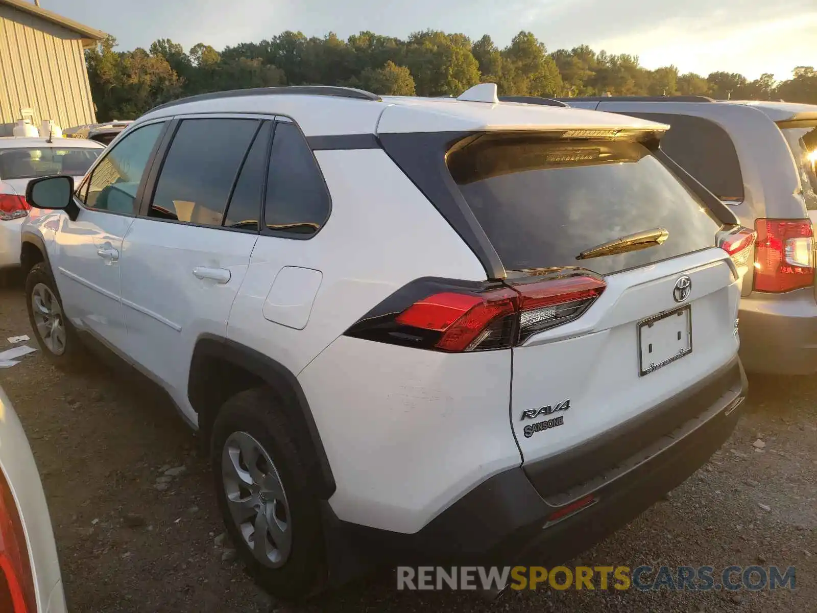 3 Photograph of a damaged car 2T3F1RFV3MC183072 TOYOTA RAV4 2021