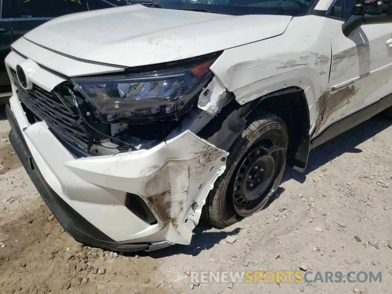 9 Photograph of a damaged car 2T3F1RFV3MC215406 TOYOTA RAV4 2021