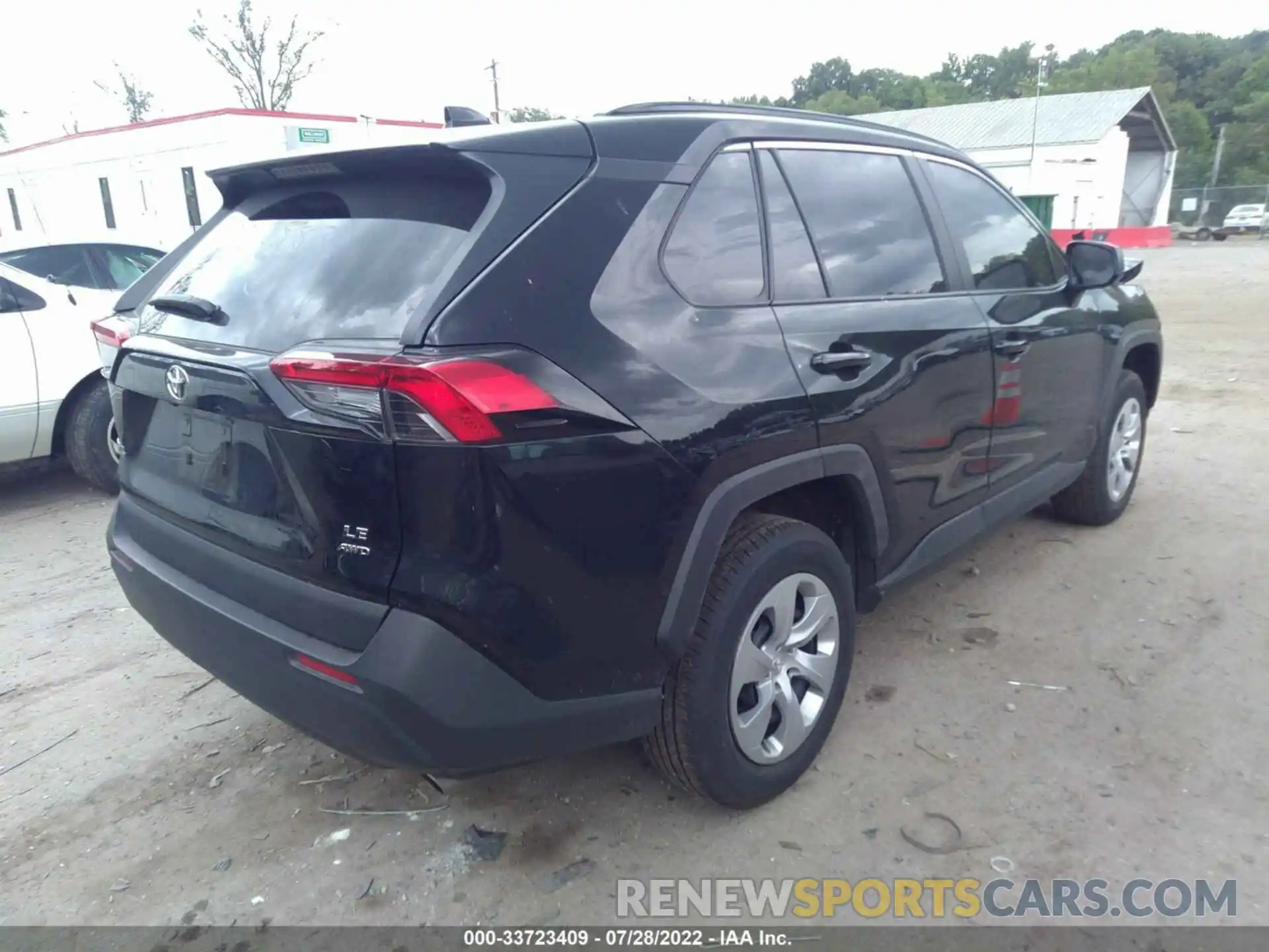 4 Photograph of a damaged car 2T3F1RFV3MC250480 TOYOTA RAV4 2021