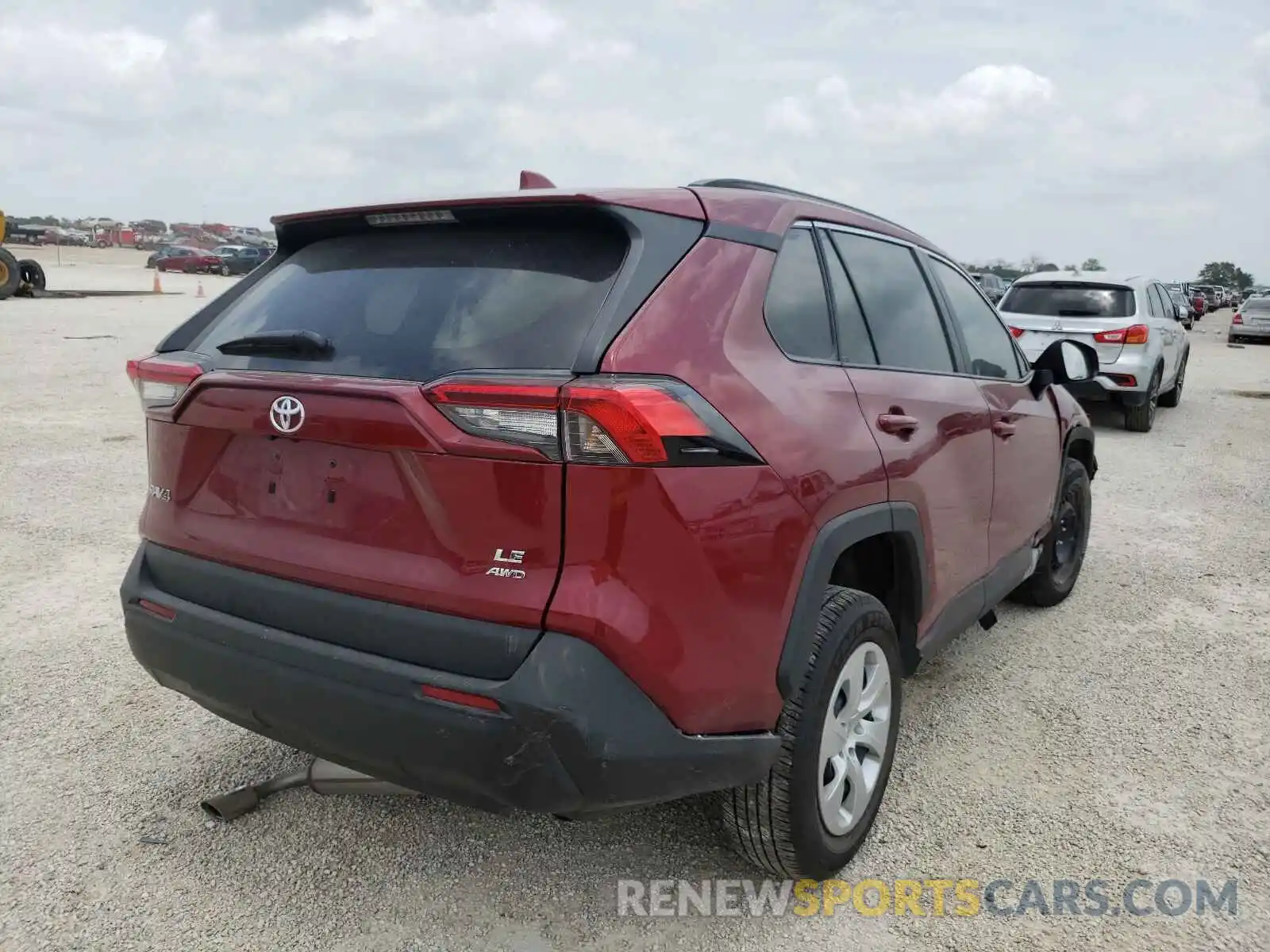 4 Photograph of a damaged car 2T3F1RFV3MW166240 TOYOTA RAV4 2021