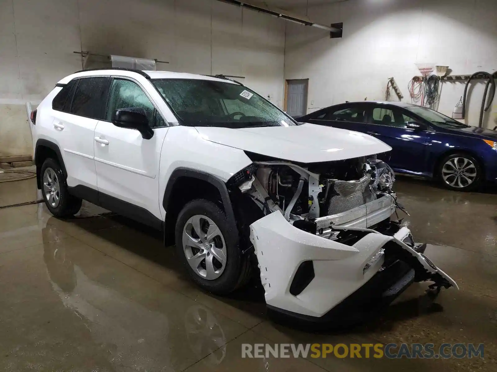 1 Photograph of a damaged car 2T3F1RFV3MW168523 TOYOTA RAV4 2021