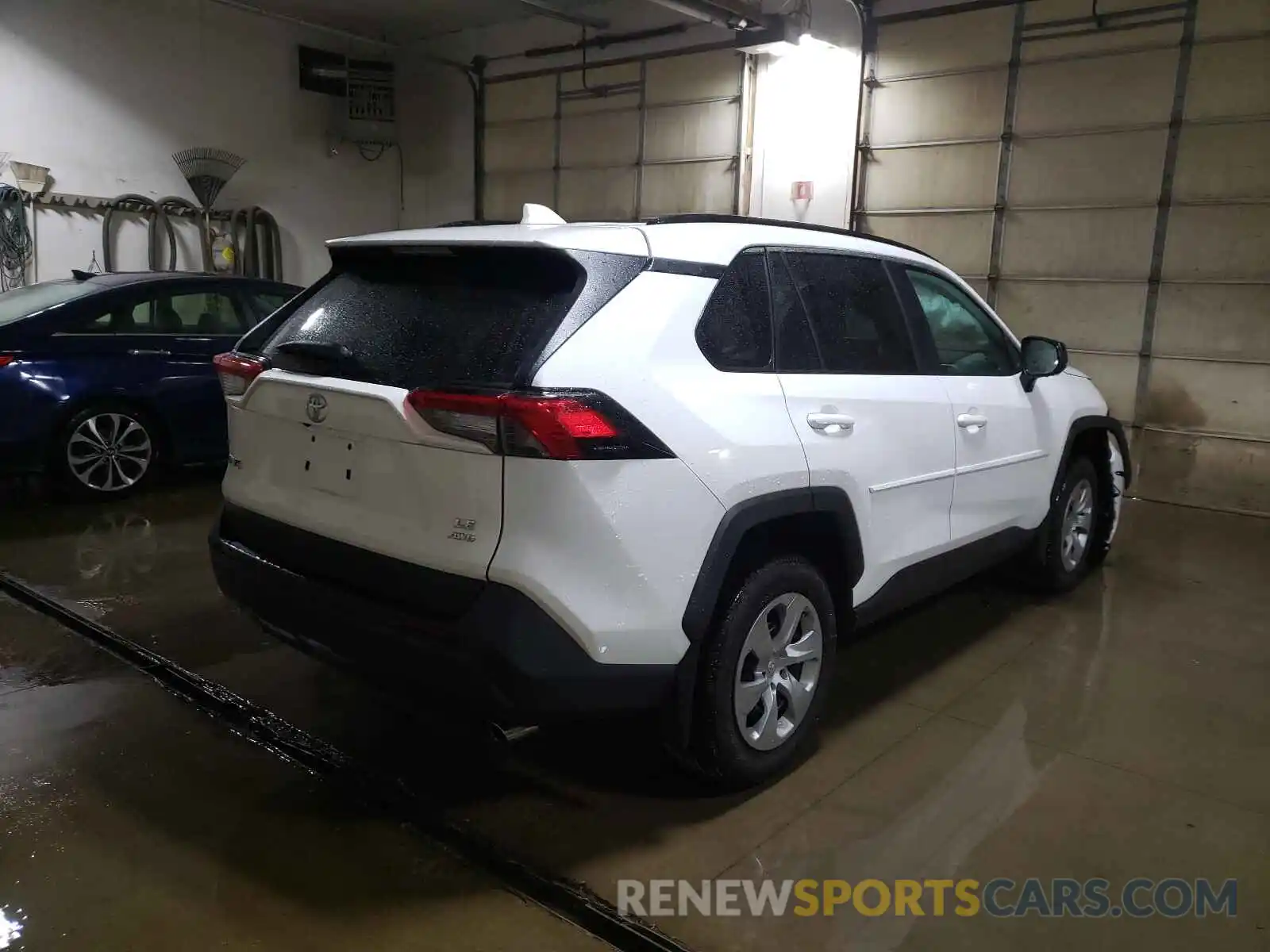 4 Photograph of a damaged car 2T3F1RFV3MW168523 TOYOTA RAV4 2021