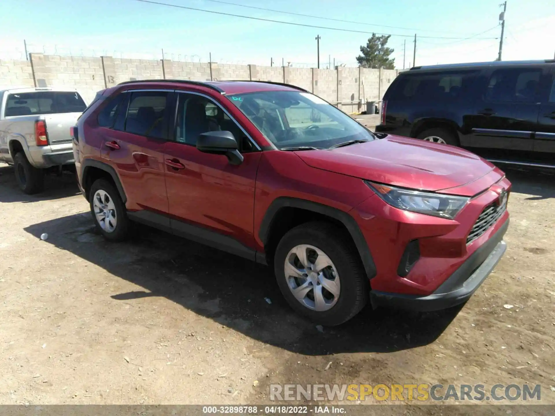 1 Photograph of a damaged car 2T3F1RFV3MW182292 TOYOTA RAV4 2021