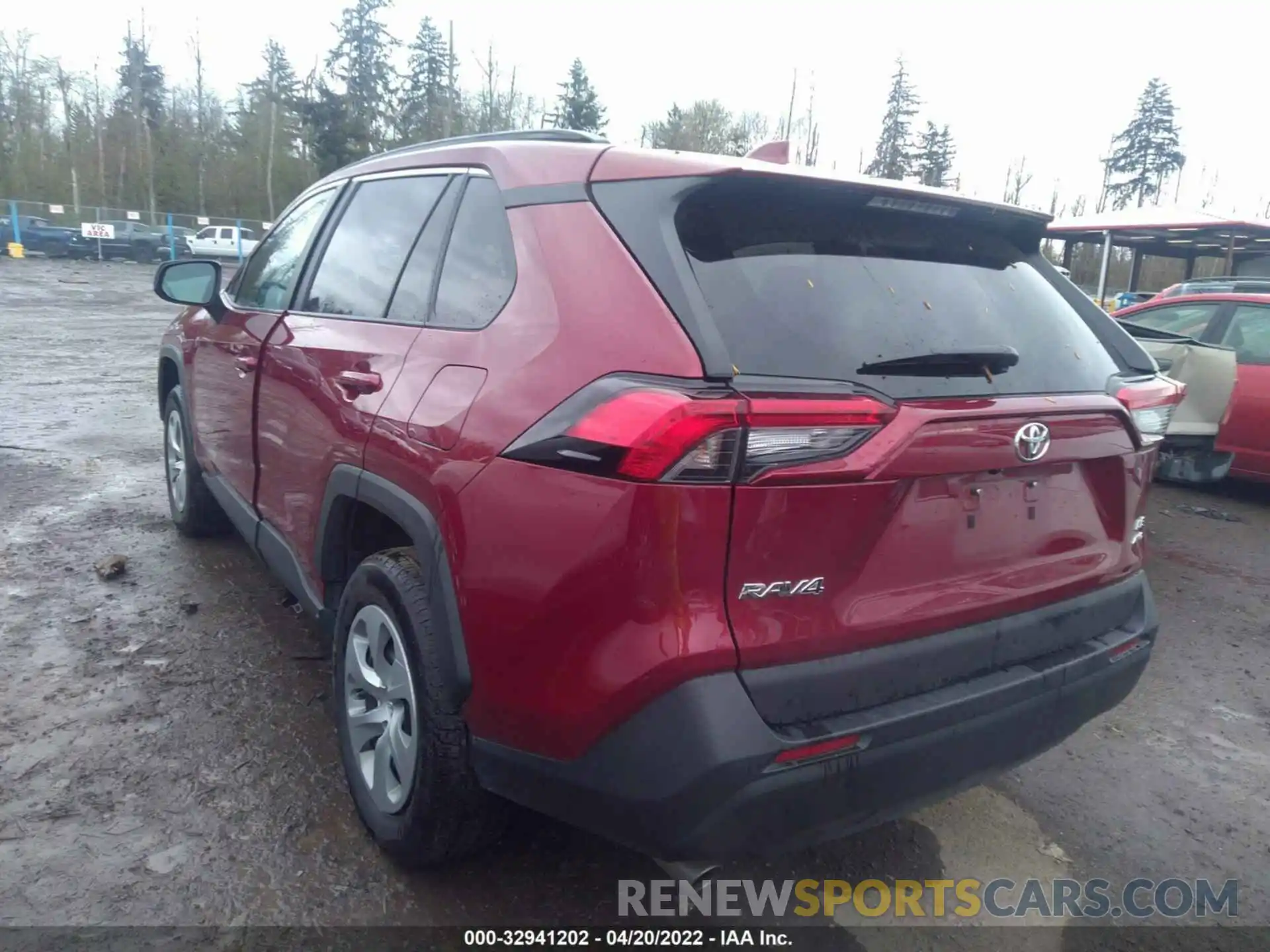 3 Photograph of a damaged car 2T3F1RFV3MW194104 TOYOTA RAV4 2021