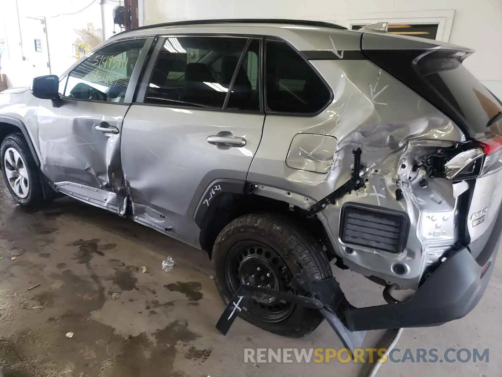 9 Photograph of a damaged car 2T3F1RFV4MC173456 TOYOTA RAV4 2021