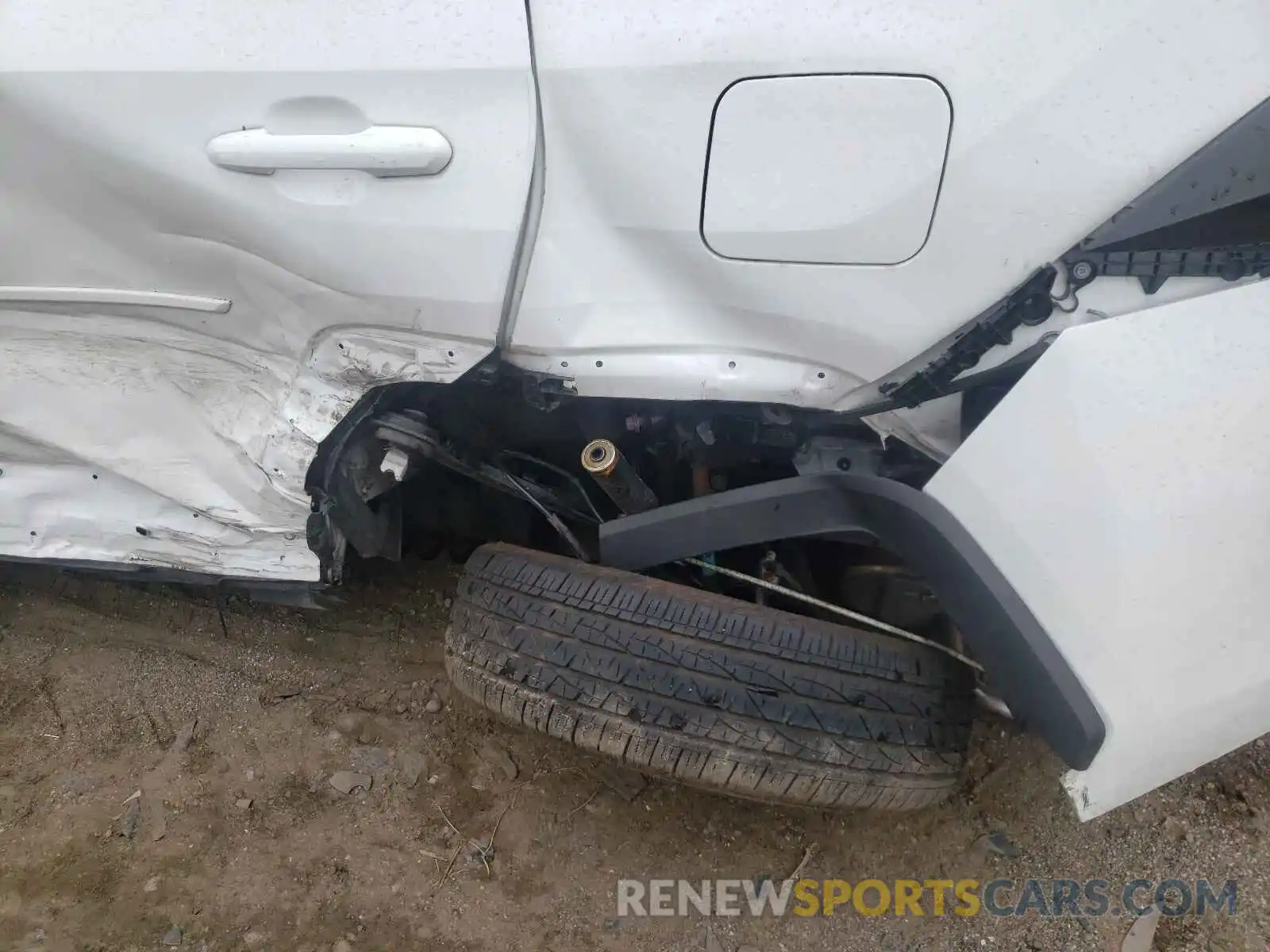 9 Photograph of a damaged car 2T3F1RFV4MC173490 TOYOTA RAV4 2021