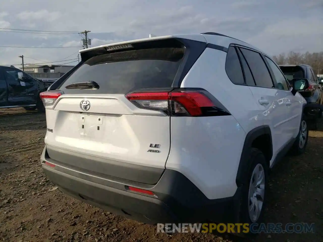 4 Photograph of a damaged car 2T3F1RFV4MC181640 TOYOTA RAV4 2021