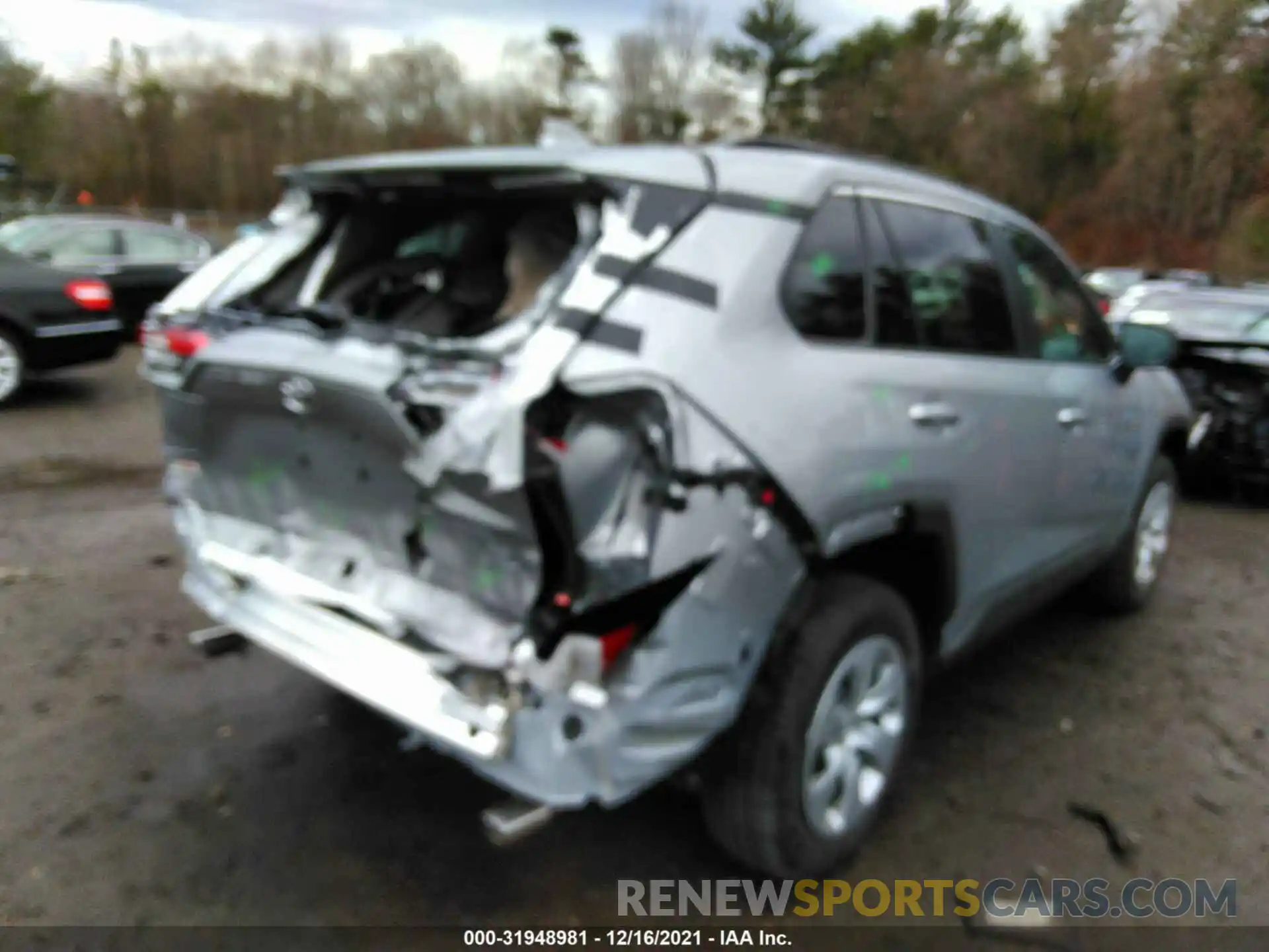 4 Photograph of a damaged car 2T3F1RFV4MC204639 TOYOTA RAV4 2021