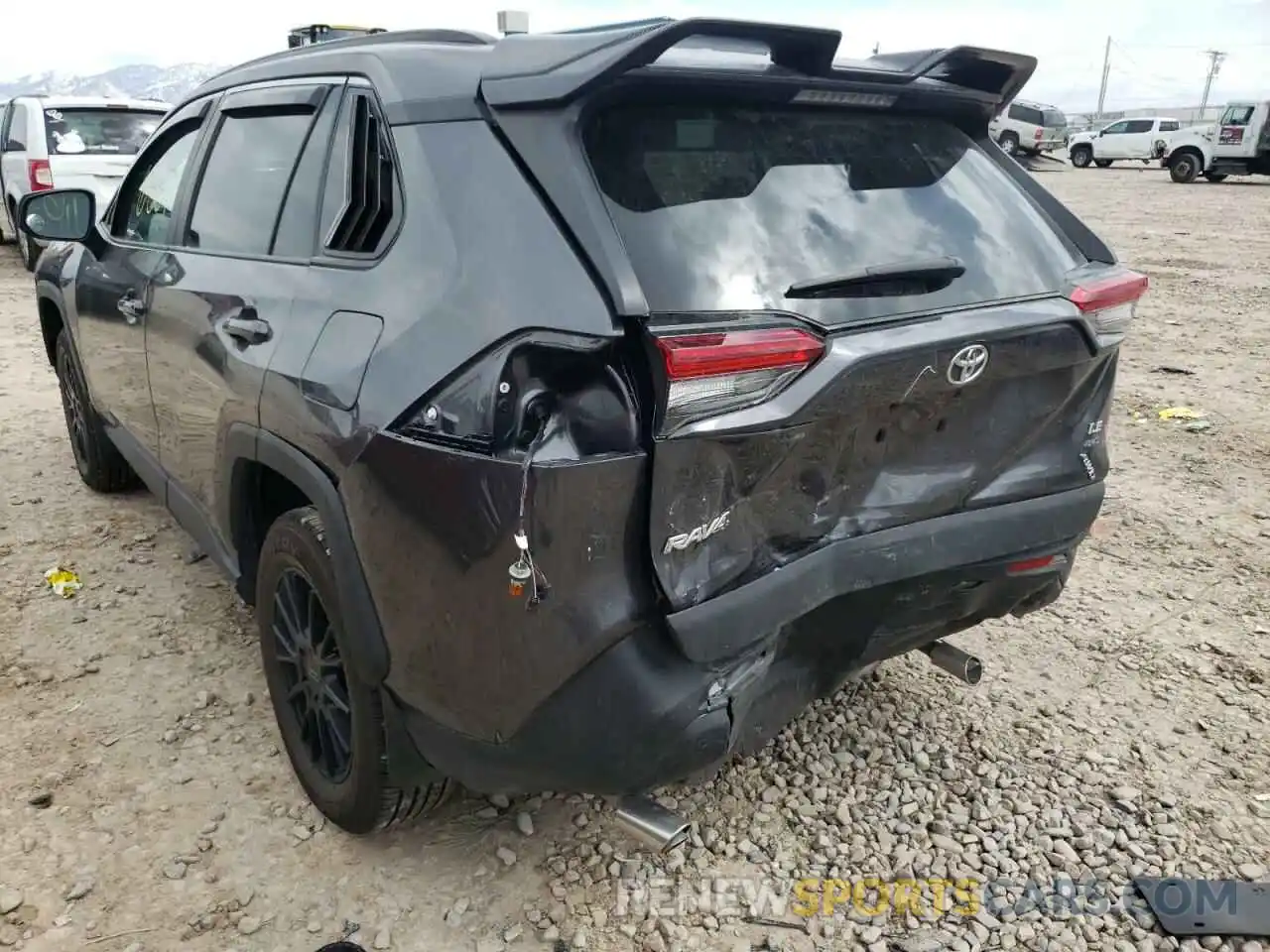 3 Photograph of a damaged car 2T3F1RFV4MC239052 TOYOTA RAV4 2021