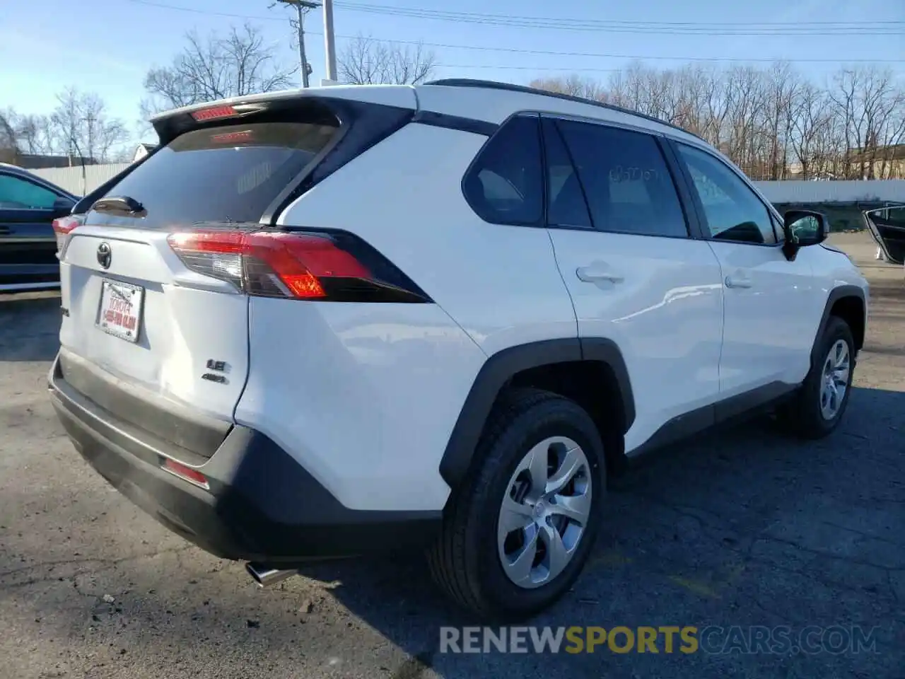 4 Photograph of a damaged car 2T3F1RFV4MC243988 TOYOTA RAV4 2021