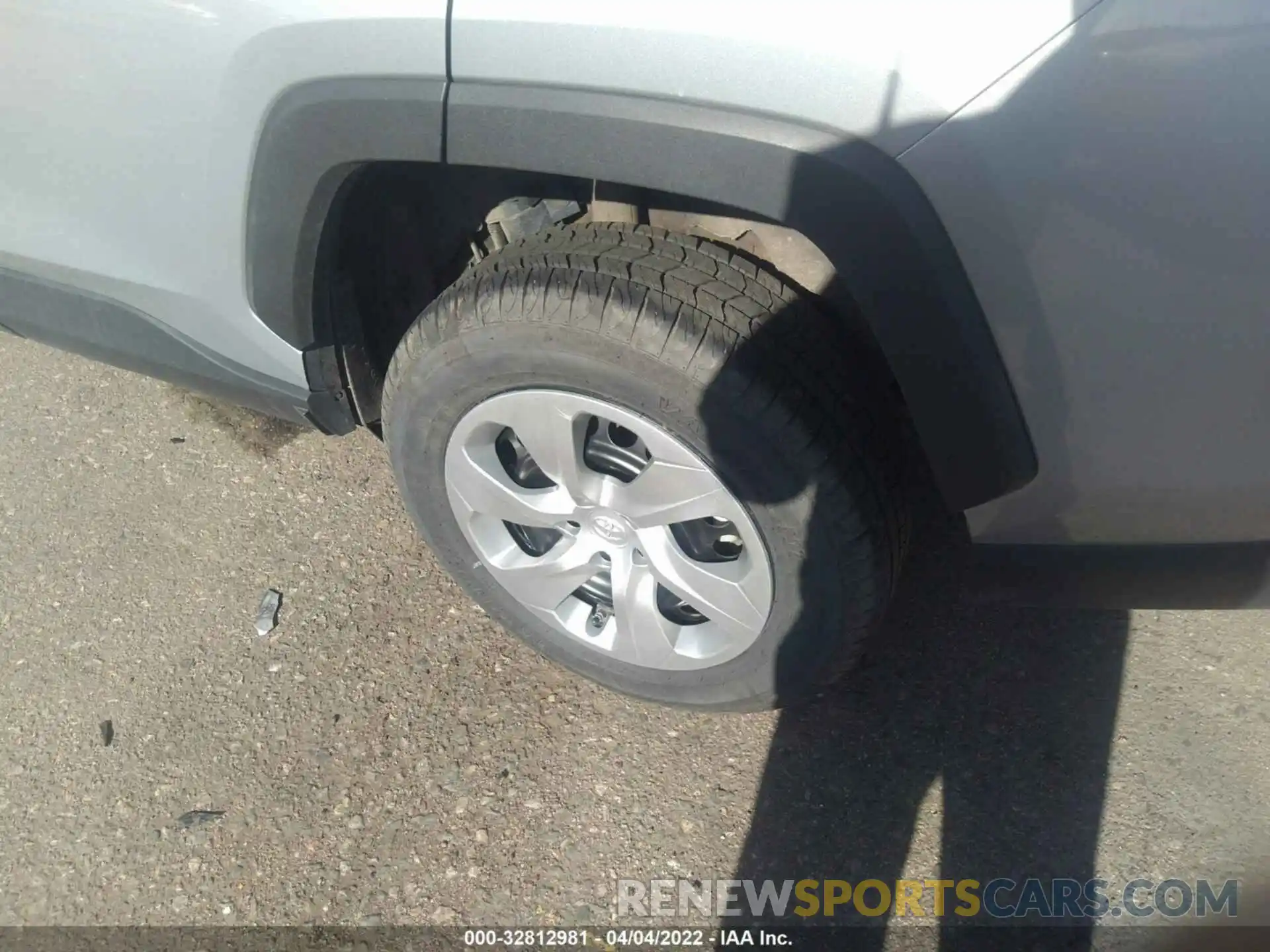 14 Photograph of a damaged car 2T3F1RFV4MW173651 TOYOTA RAV4 2021