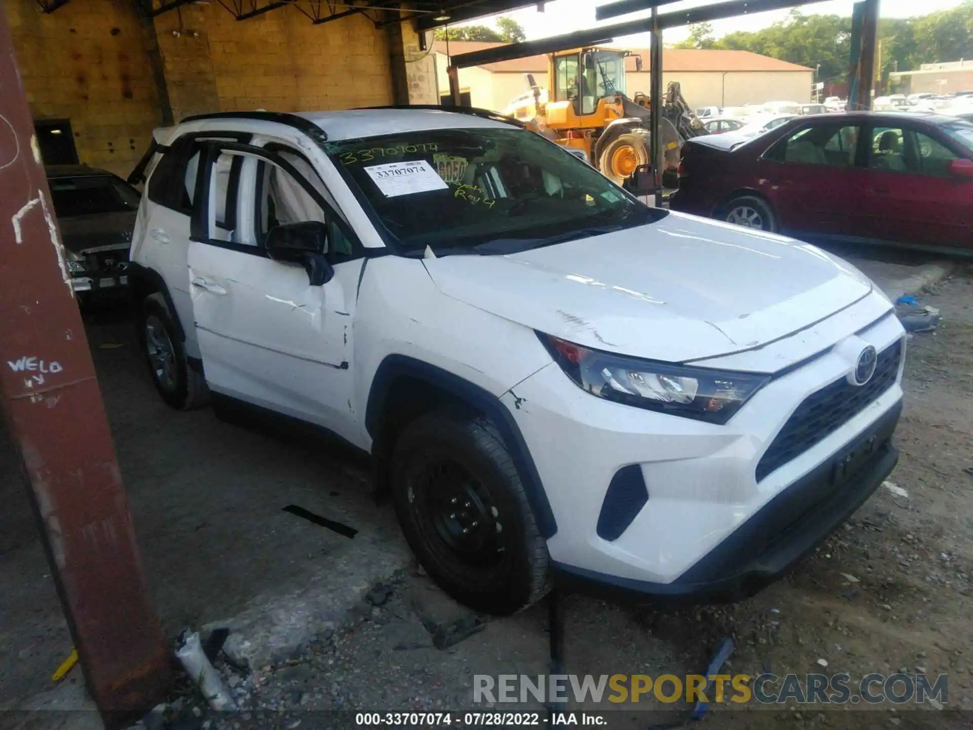 1 Photograph of a damaged car 2T3F1RFV4MW226171 TOYOTA RAV4 2021