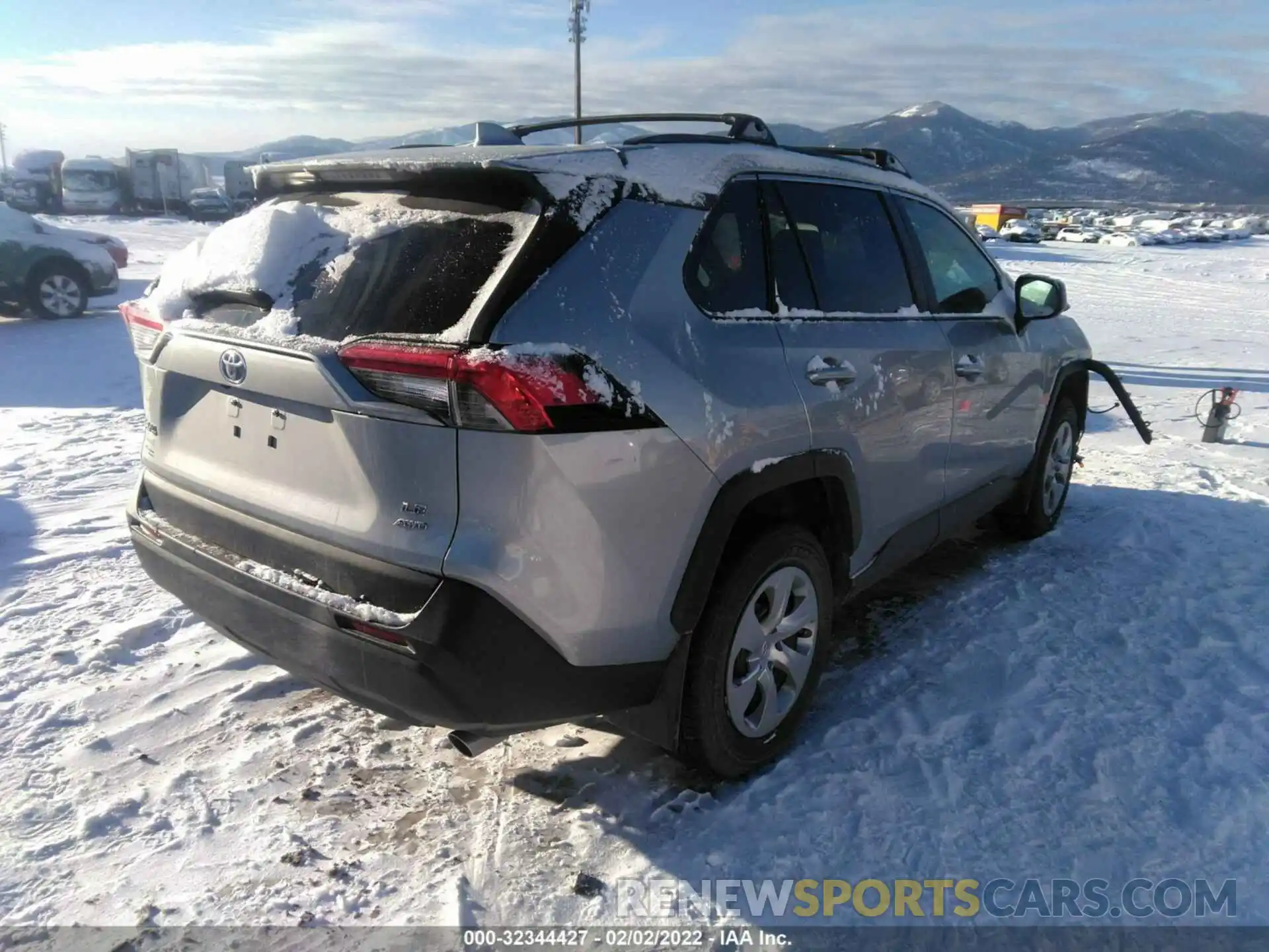 4 Photograph of a damaged car 2T3F1RFV5MC188385 TOYOTA RAV4 2021