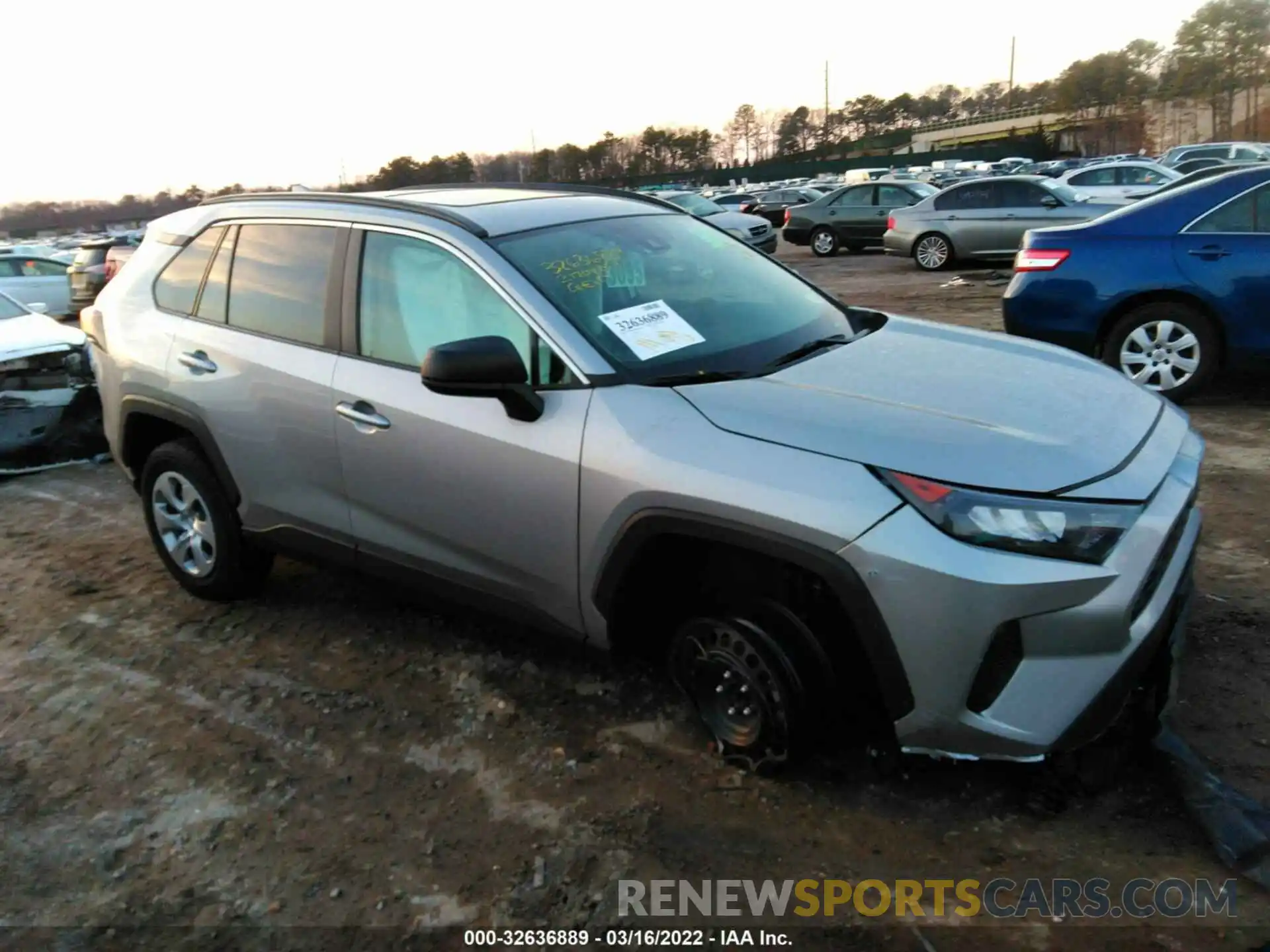 1 Photograph of a damaged car 2T3F1RFV5MC197510 TOYOTA RAV4 2021