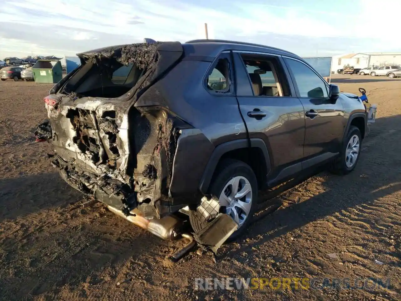 4 Photograph of a damaged car 2T3F1RFV5MC231431 TOYOTA RAV4 2021