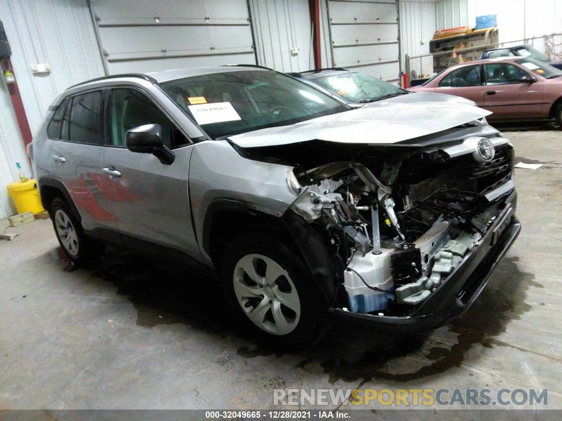 1 Photograph of a damaged car 2T3F1RFV5MW173108 TOYOTA RAV4 2021