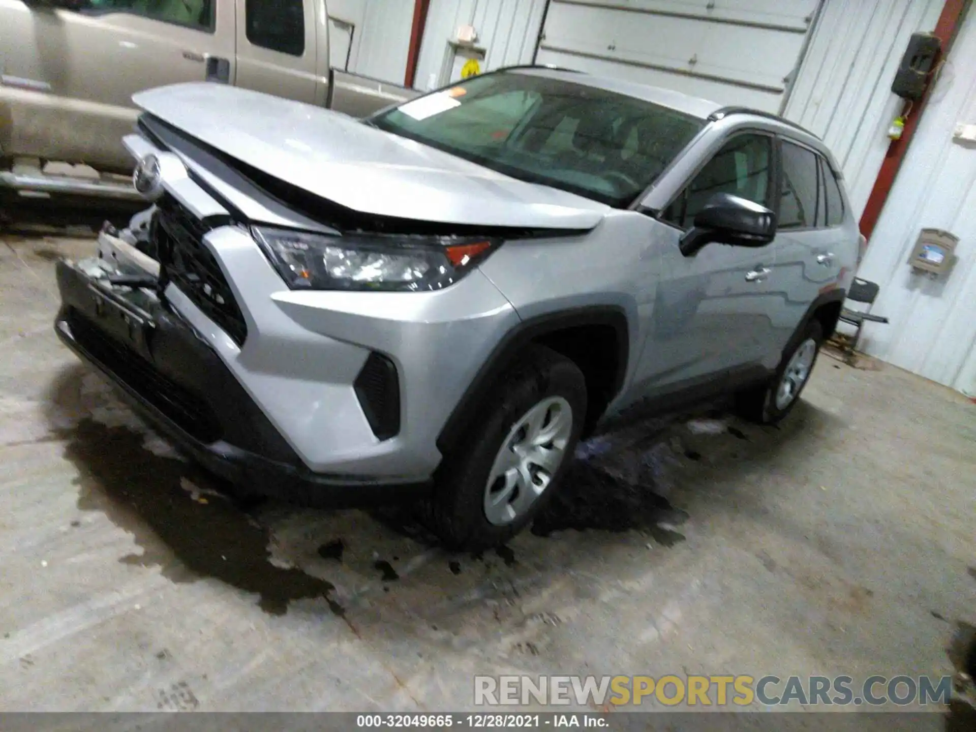 2 Photograph of a damaged car 2T3F1RFV5MW173108 TOYOTA RAV4 2021