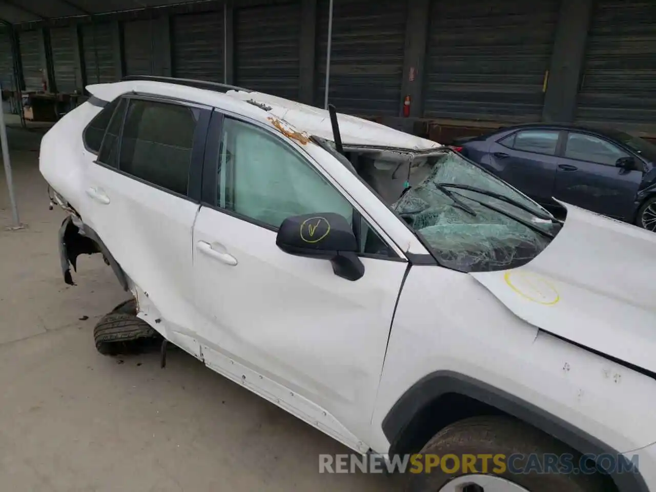 9 Photograph of a damaged car 2T3F1RFV5MW174694 TOYOTA RAV4 2021