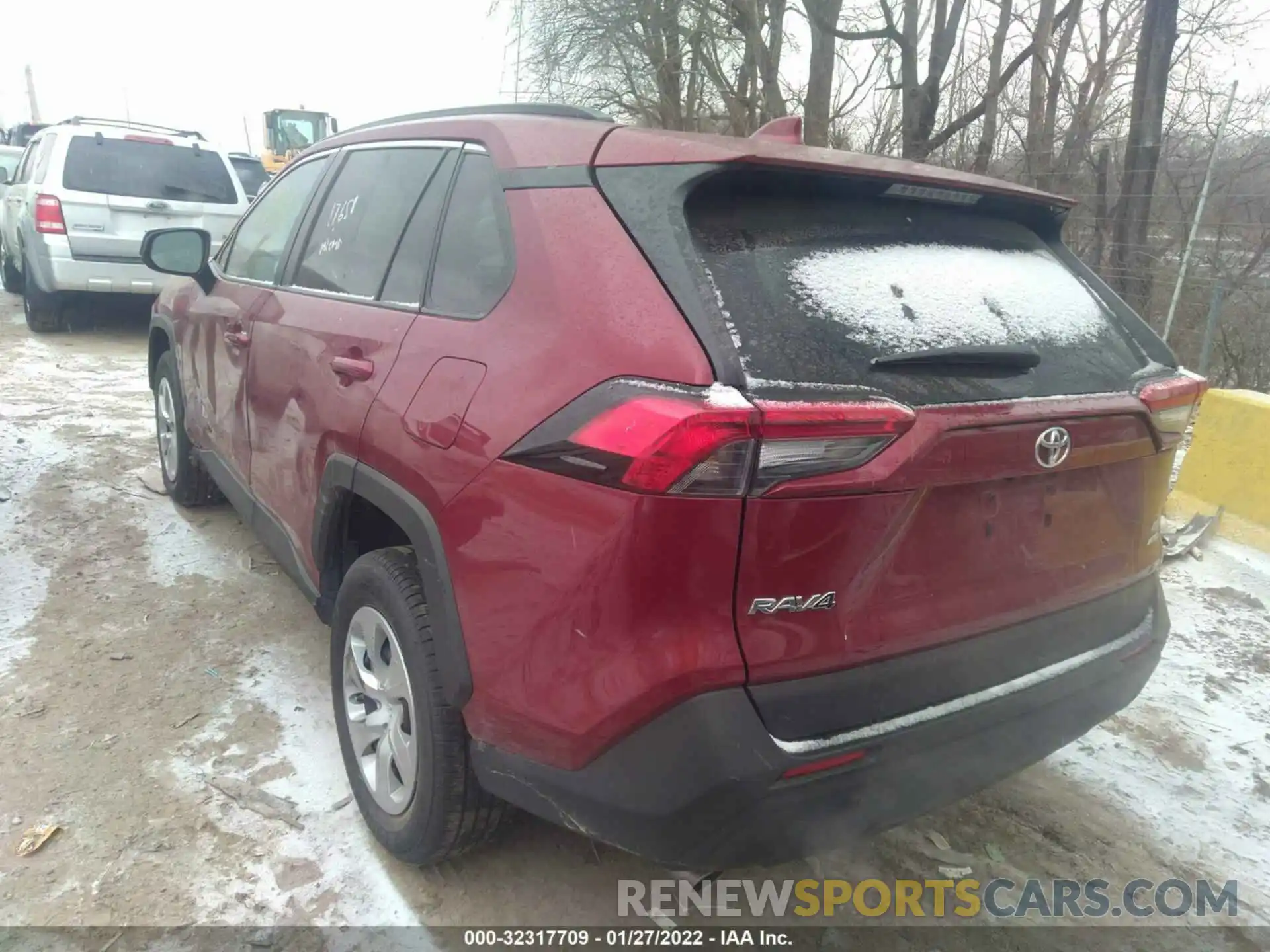 3 Photograph of a damaged car 2T3F1RFV5MW207600 TOYOTA RAV4 2021