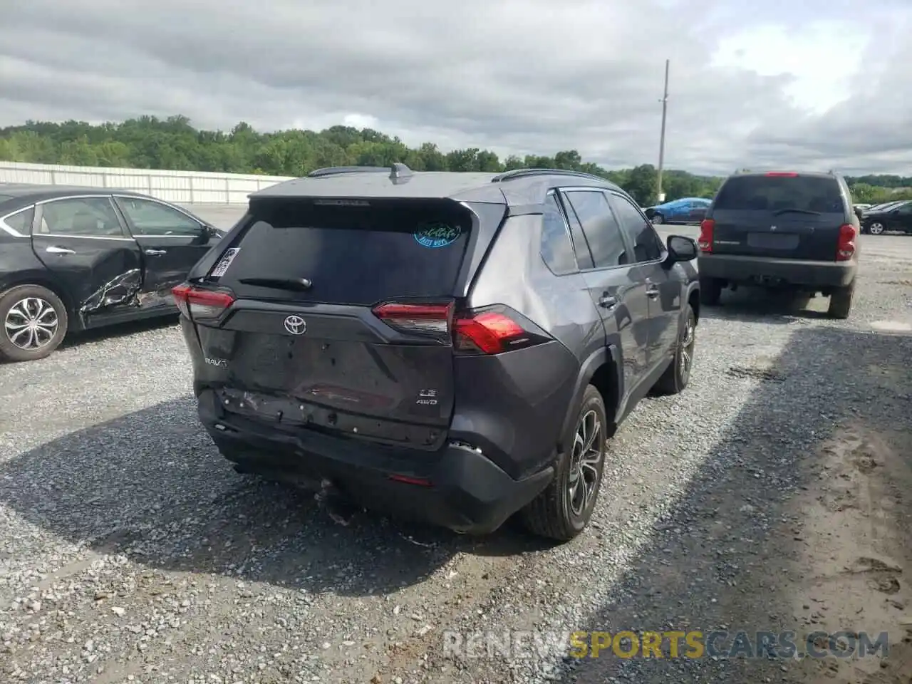 4 Photograph of a damaged car 2T3F1RFV5MW218077 TOYOTA RAV4 2021