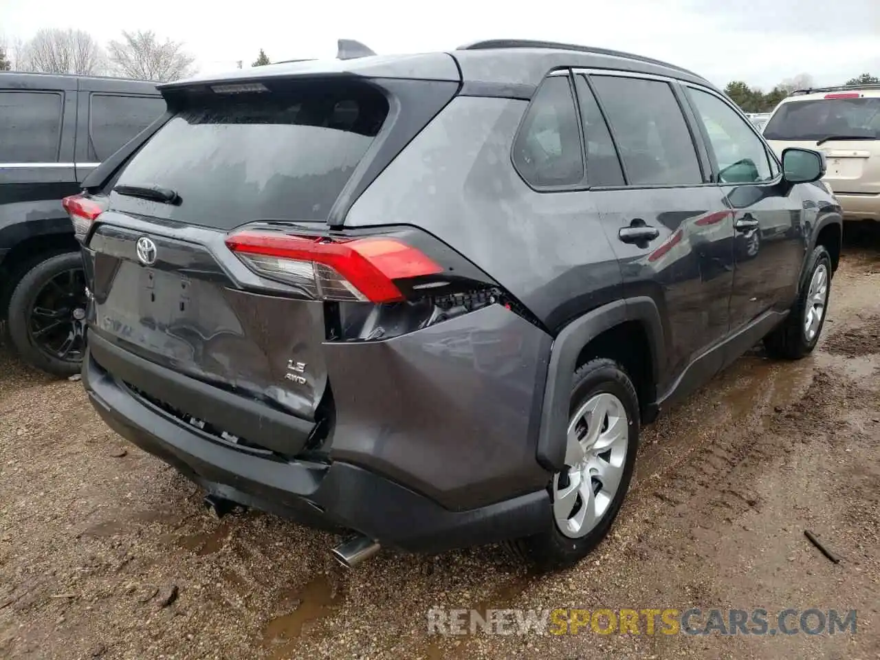 4 Photograph of a damaged car 2T3F1RFV6MC182000 TOYOTA RAV4 2021