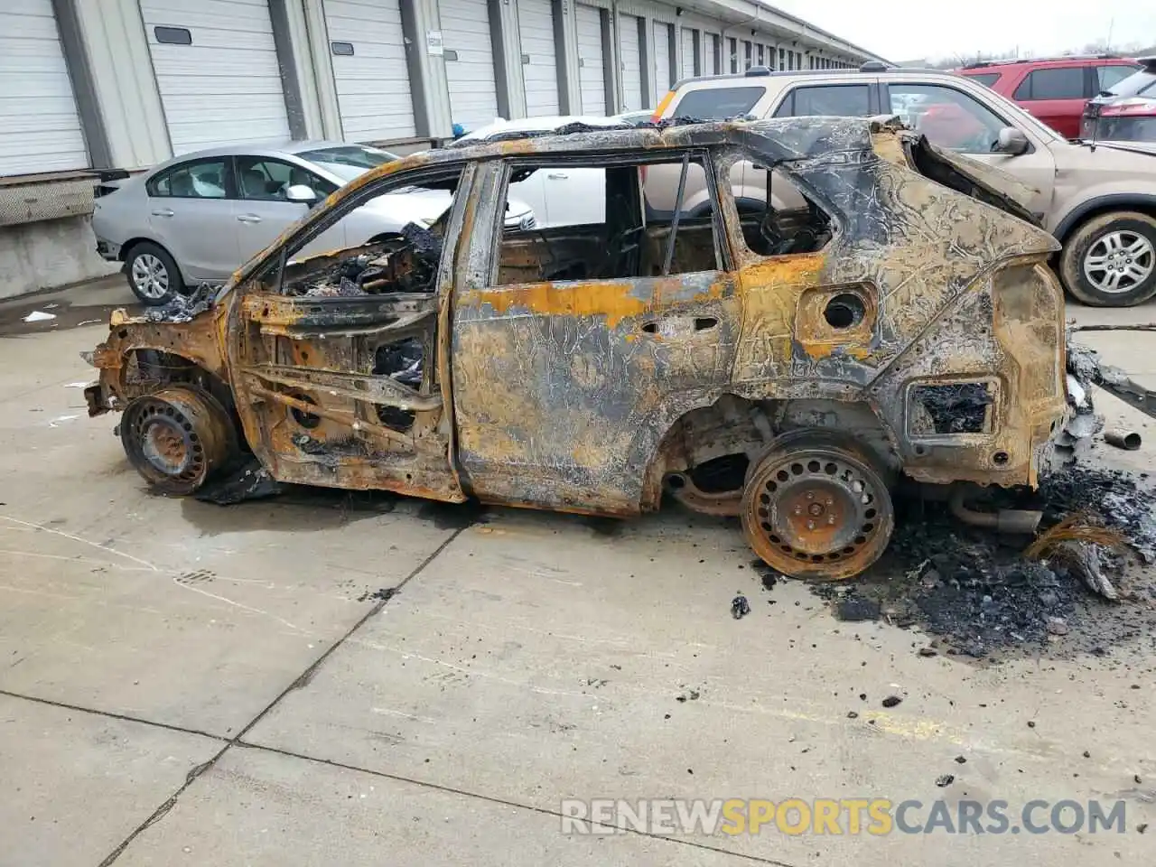 2 Photograph of a damaged car 2T3F1RFV6MC251414 TOYOTA RAV4 2021