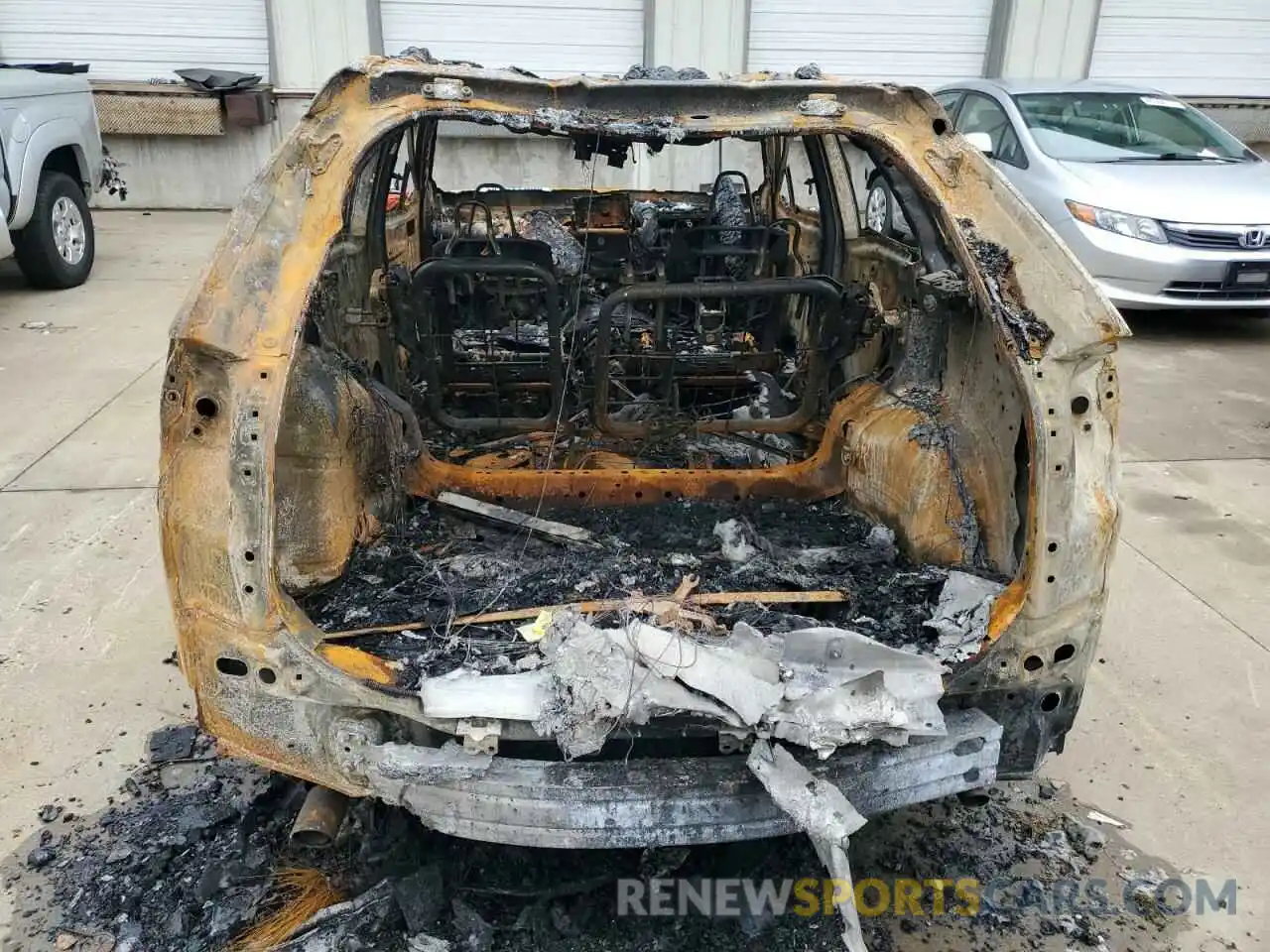 6 Photograph of a damaged car 2T3F1RFV6MC251414 TOYOTA RAV4 2021