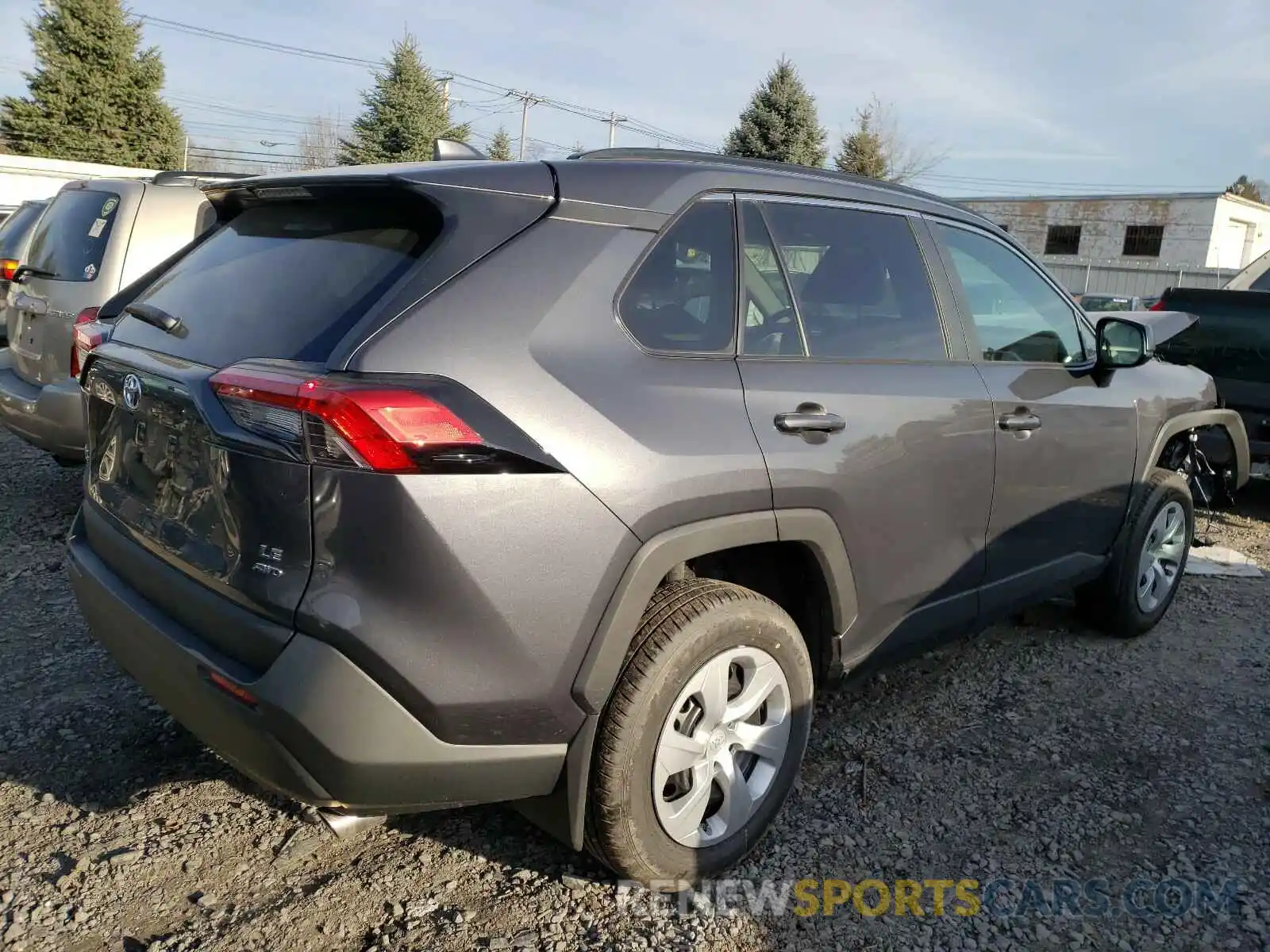 4 Photograph of a damaged car 2T3F1RFV6MW142501 TOYOTA RAV4 2021