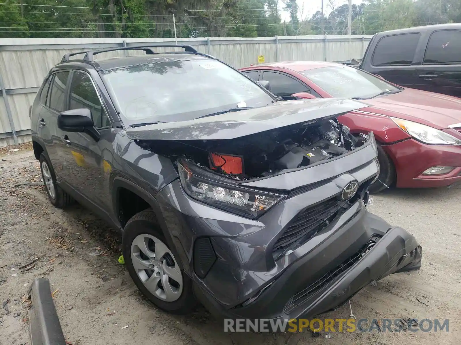 1 Photograph of a damaged car 2T3F1RFV6MW184313 TOYOTA RAV4 2021