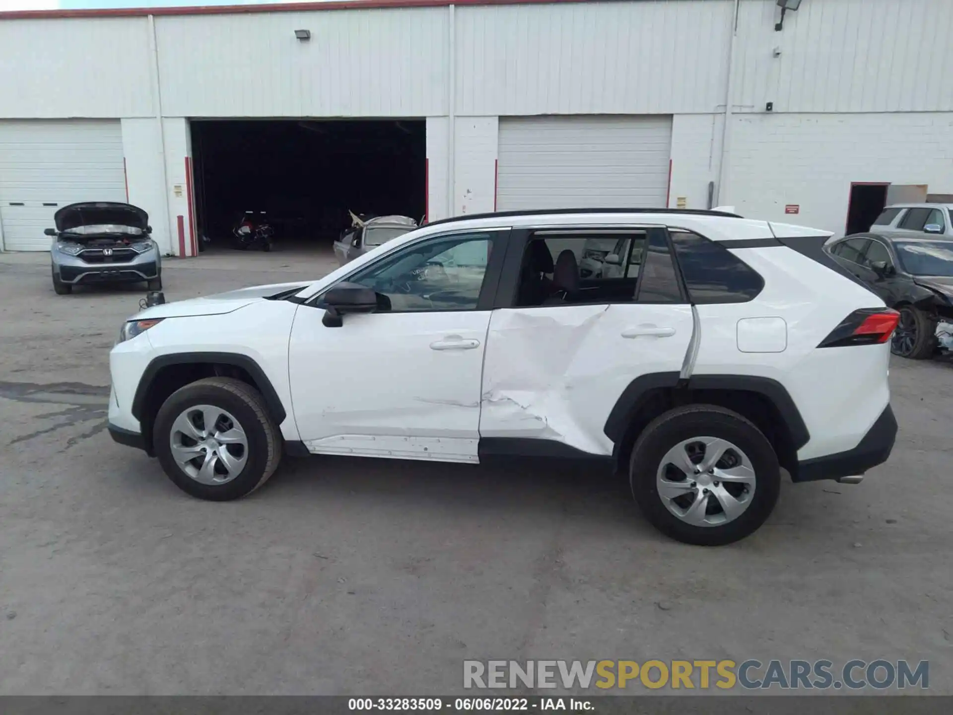 6 Photograph of a damaged car 2T3F1RFV6MW186286 TOYOTA RAV4 2021