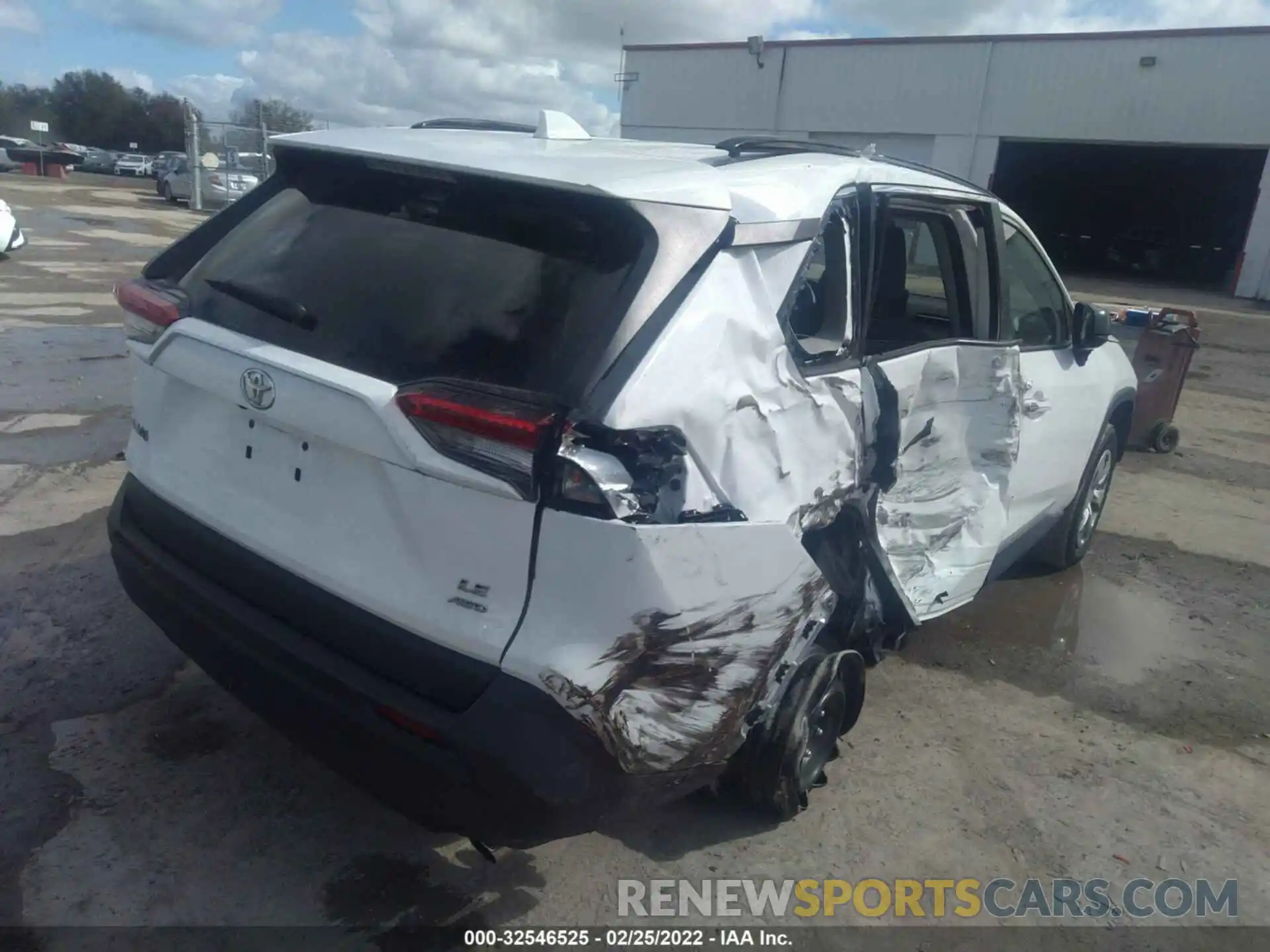 6 Photograph of a damaged car 2T3F1RFV6MW187034 TOYOTA RAV4 2021