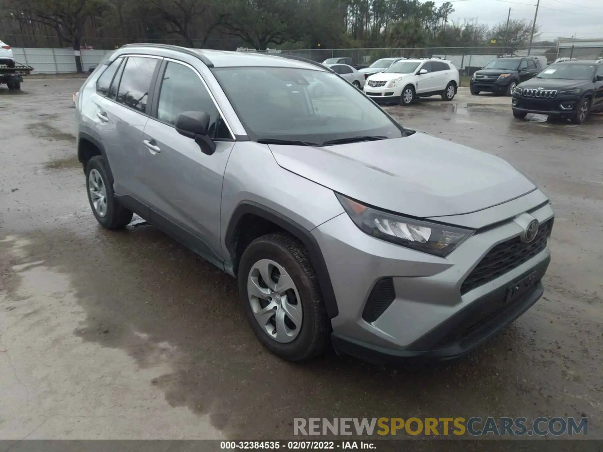 1 Photograph of a damaged car 2T3F1RFV6MW187065 TOYOTA RAV4 2021