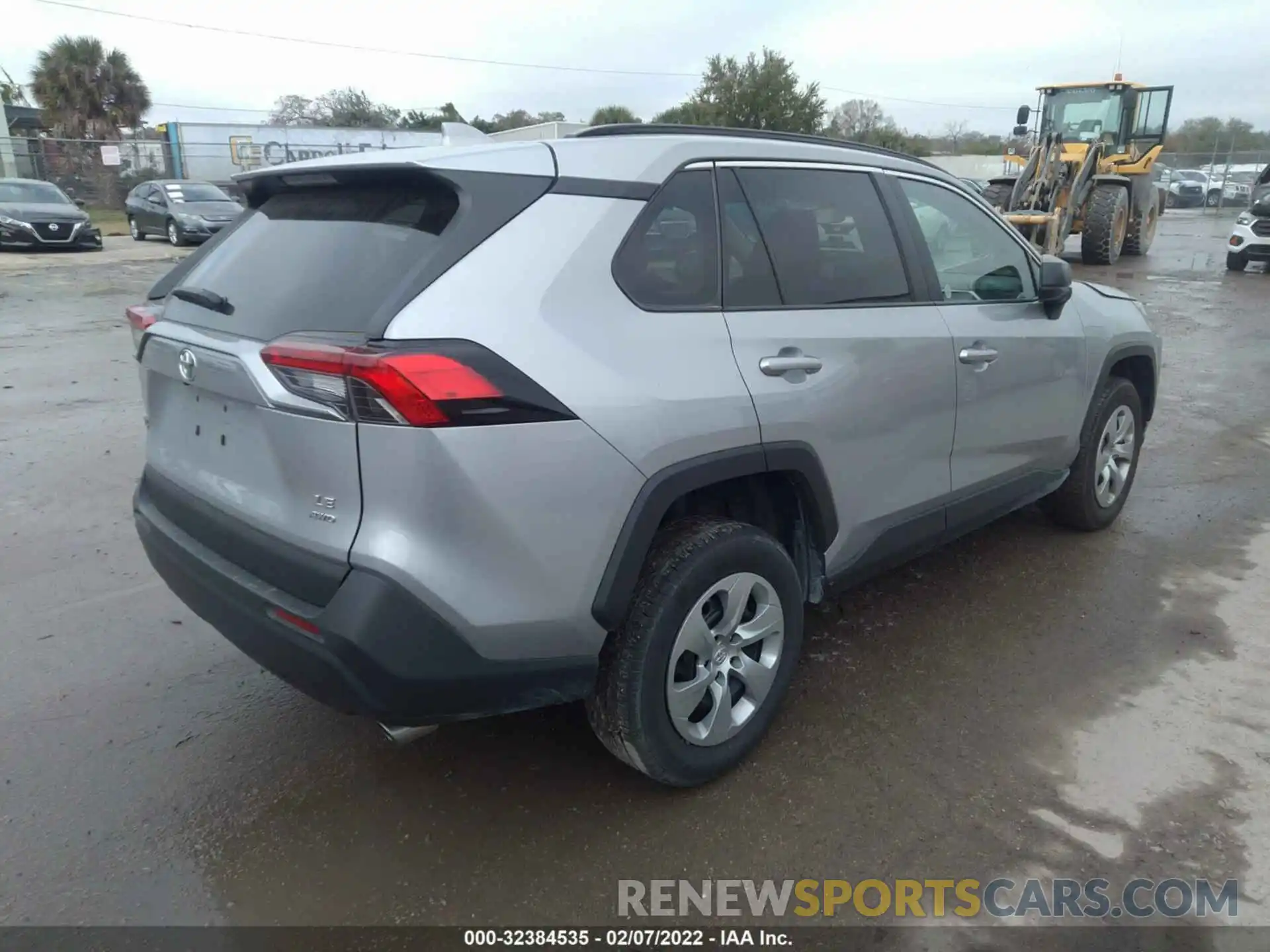 4 Photograph of a damaged car 2T3F1RFV6MW187065 TOYOTA RAV4 2021