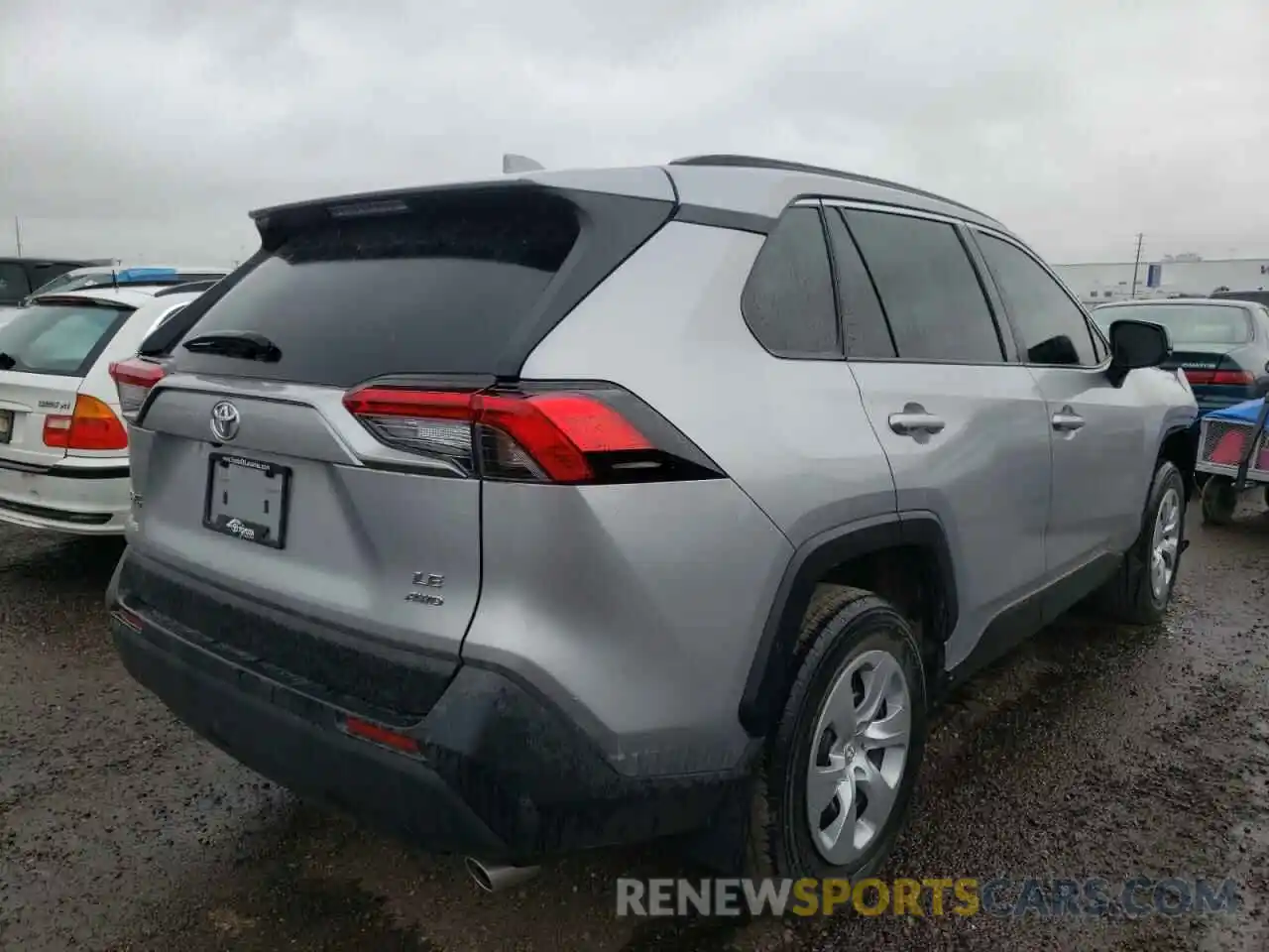 4 Photograph of a damaged car 2T3F1RFV7MC191806 TOYOTA RAV4 2021