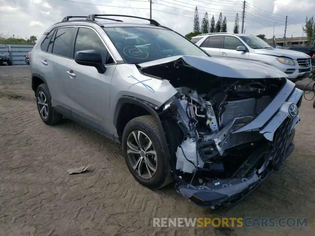 1 Photograph of a damaged car 2T3F1RFV7MC241734 TOYOTA RAV4 2021