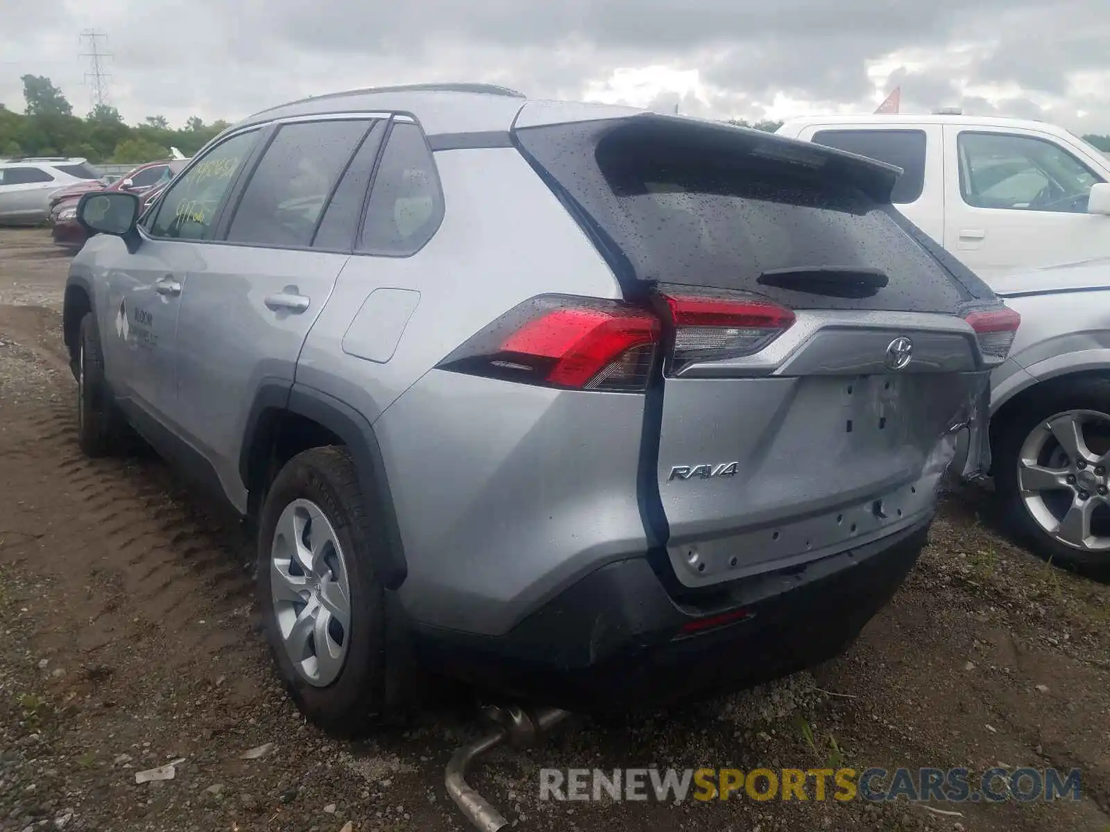 3 Photograph of a damaged car 2T3F1RFV7MW161915 TOYOTA RAV4 2021