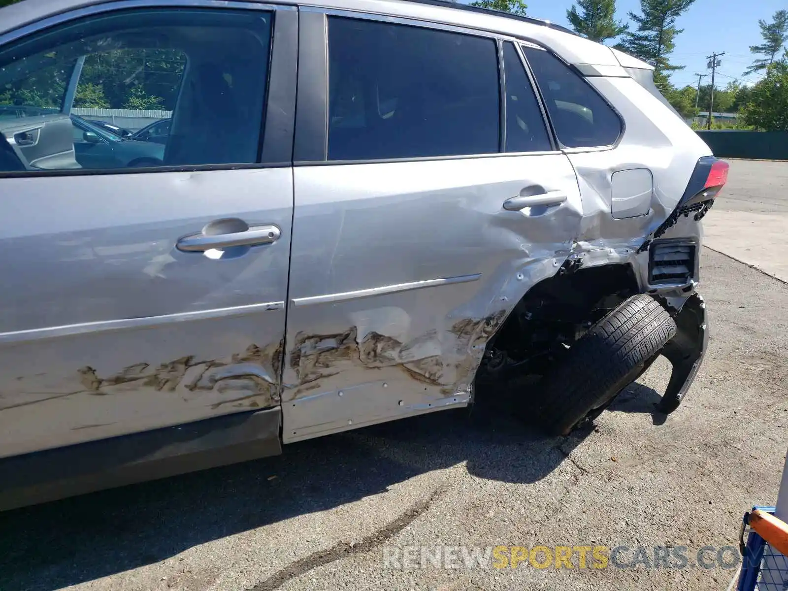 9 Photograph of a damaged car 2T3F1RFV7MW164569 TOYOTA RAV4 2021