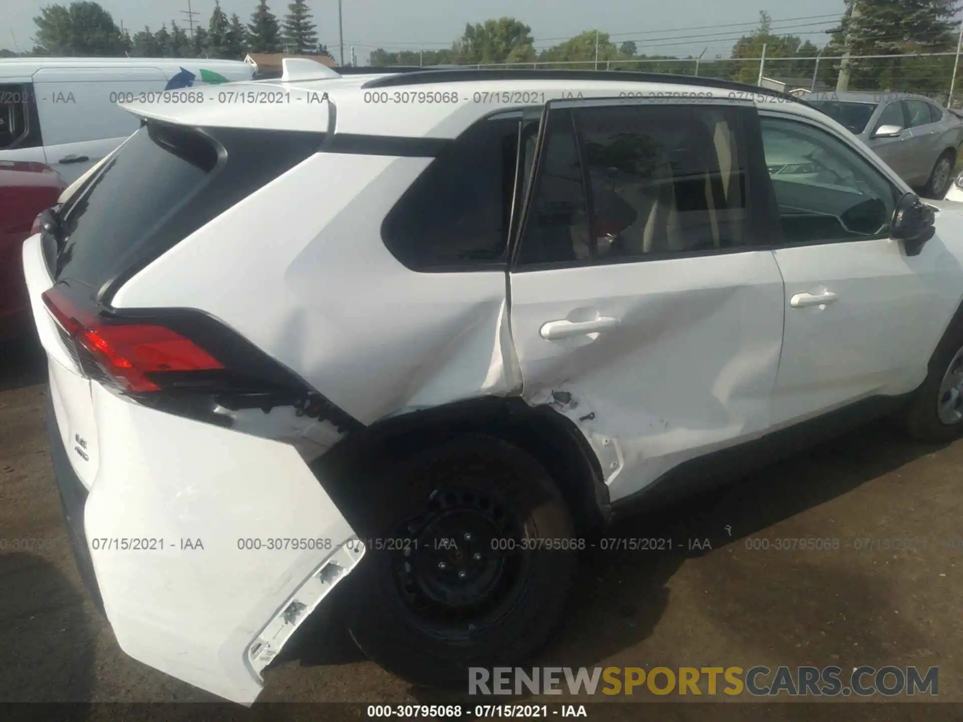 6 Photograph of a damaged car 2T3F1RFV7MW181999 TOYOTA RAV4 2021