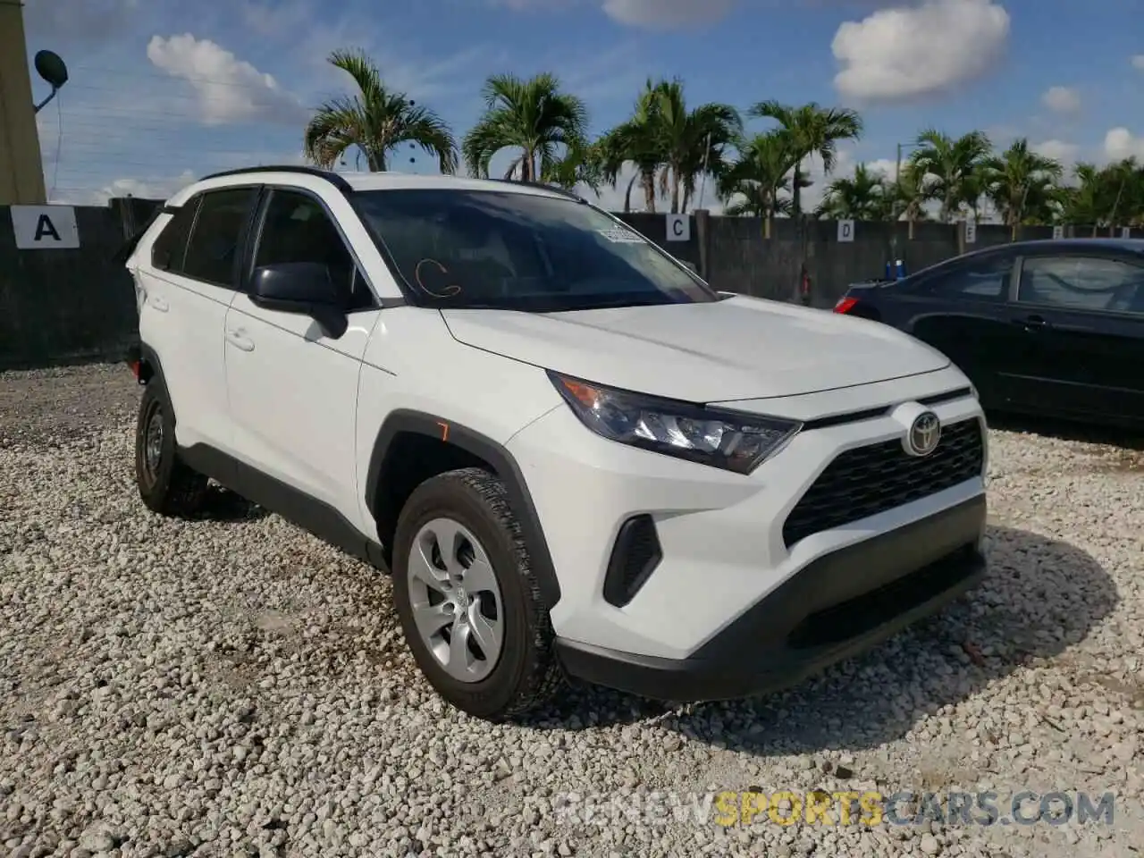 1 Photograph of a damaged car 2T3F1RFV7MW184272 TOYOTA RAV4 2021