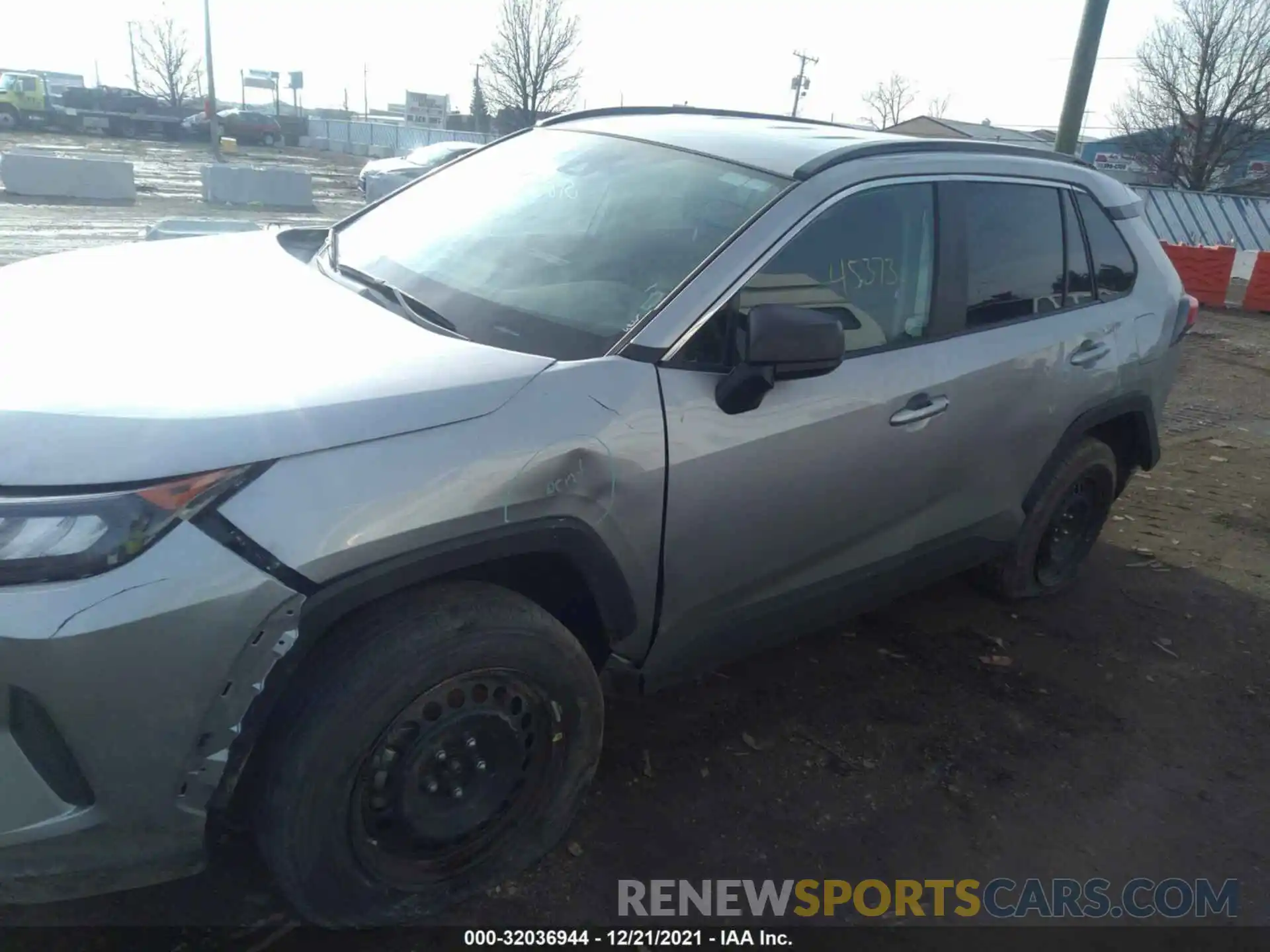 6 Photograph of a damaged car 2T3F1RFV7MW186393 TOYOTA RAV4 2021