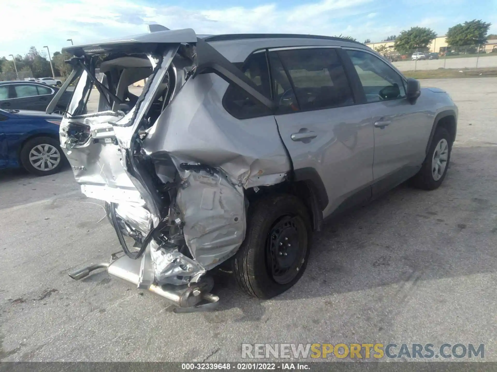 4 Photograph of a damaged car 2T3F1RFV7MW191920 TOYOTA RAV4 2021